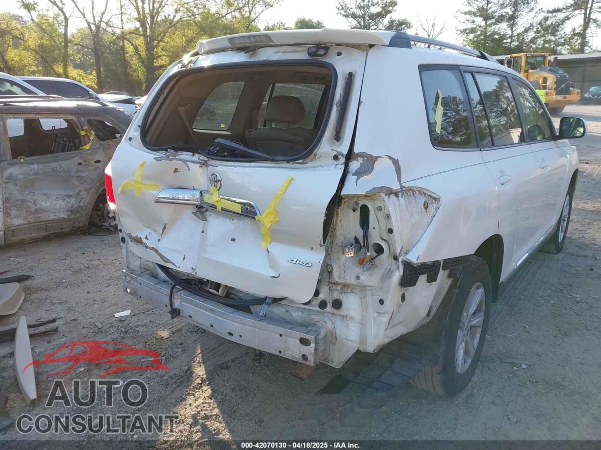 TOYOTA HIGHLANDER 2013 - 5TDBK3EH8DS186490