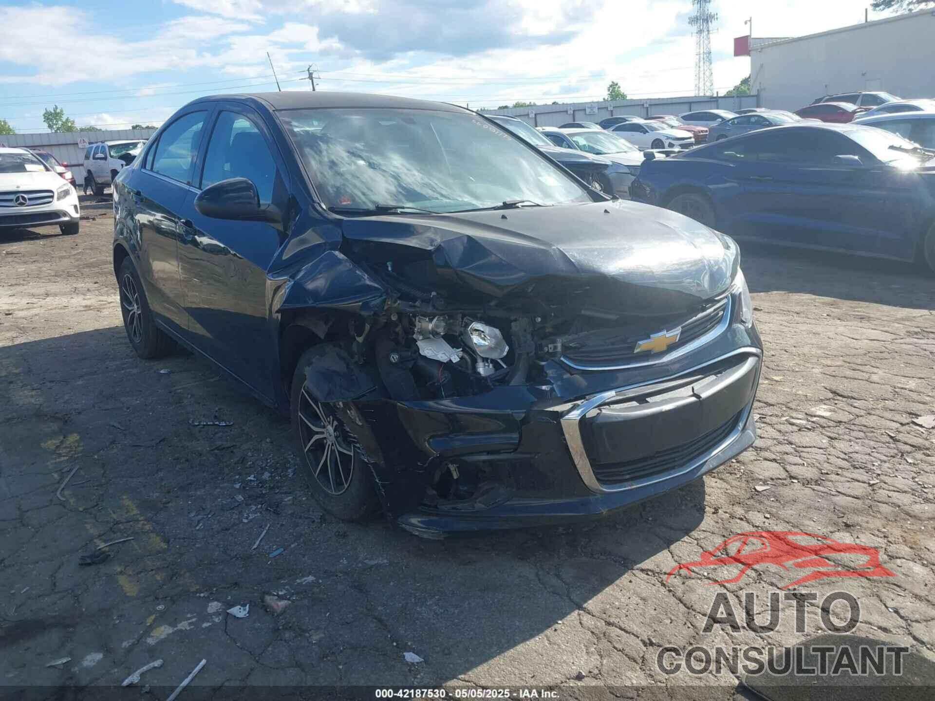 CHEVROLET SONIC 2017 - 1G1JD5SH7H4115099