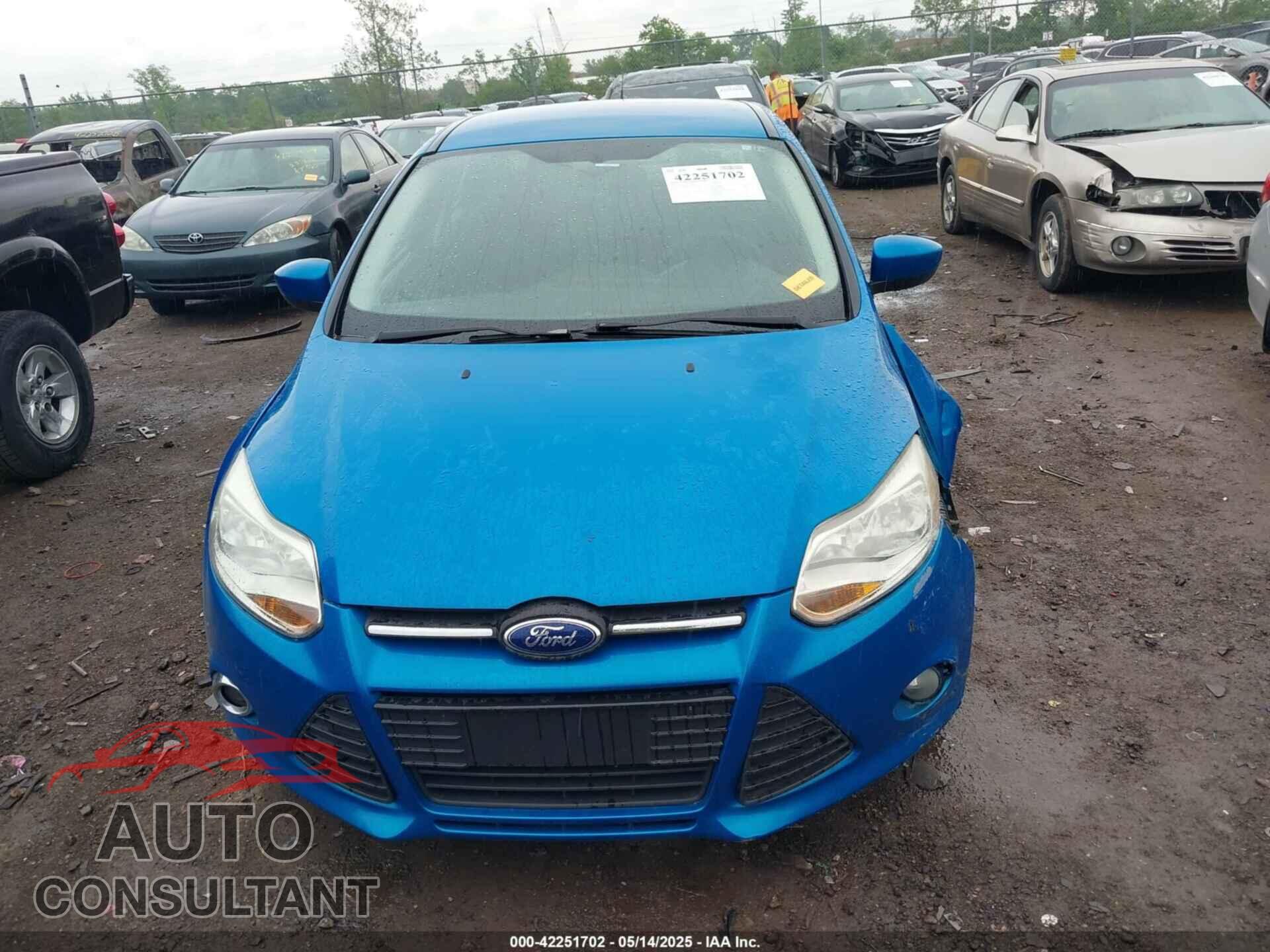 FORD FOCUS 2012 - 1FAHP3F23CL447469