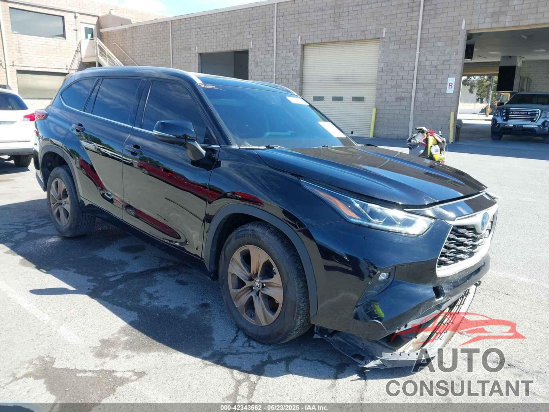 TOYOTA HIGHLANDER 2022 - 5TDAARAH2NS517184