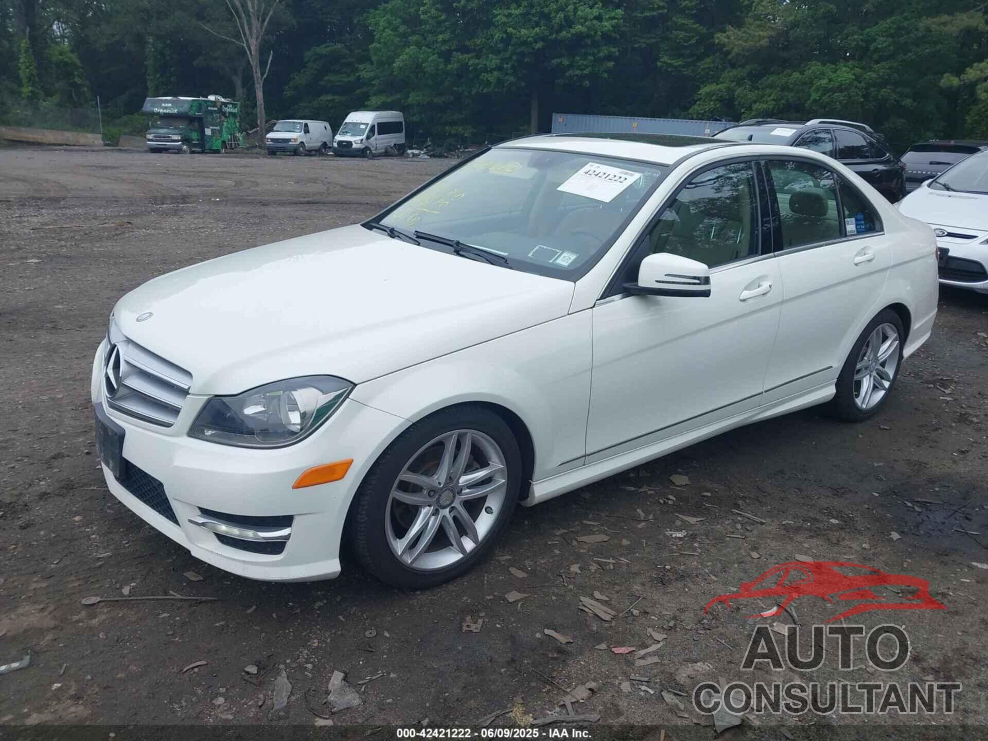 MERCEDES-BENZ C 300 2012 - WDDGF8BB4CR214277