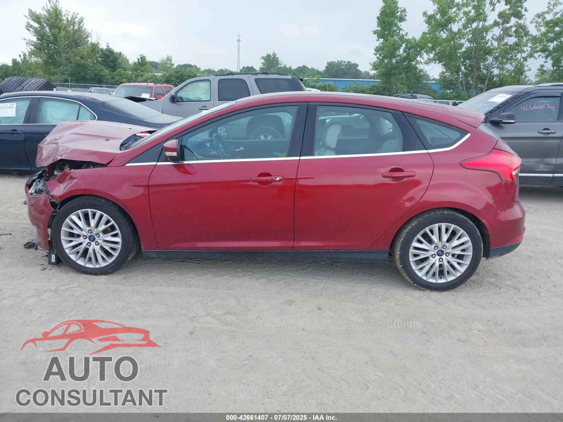 FORD FOCUS 2016 - 1FADP3N22GL330519