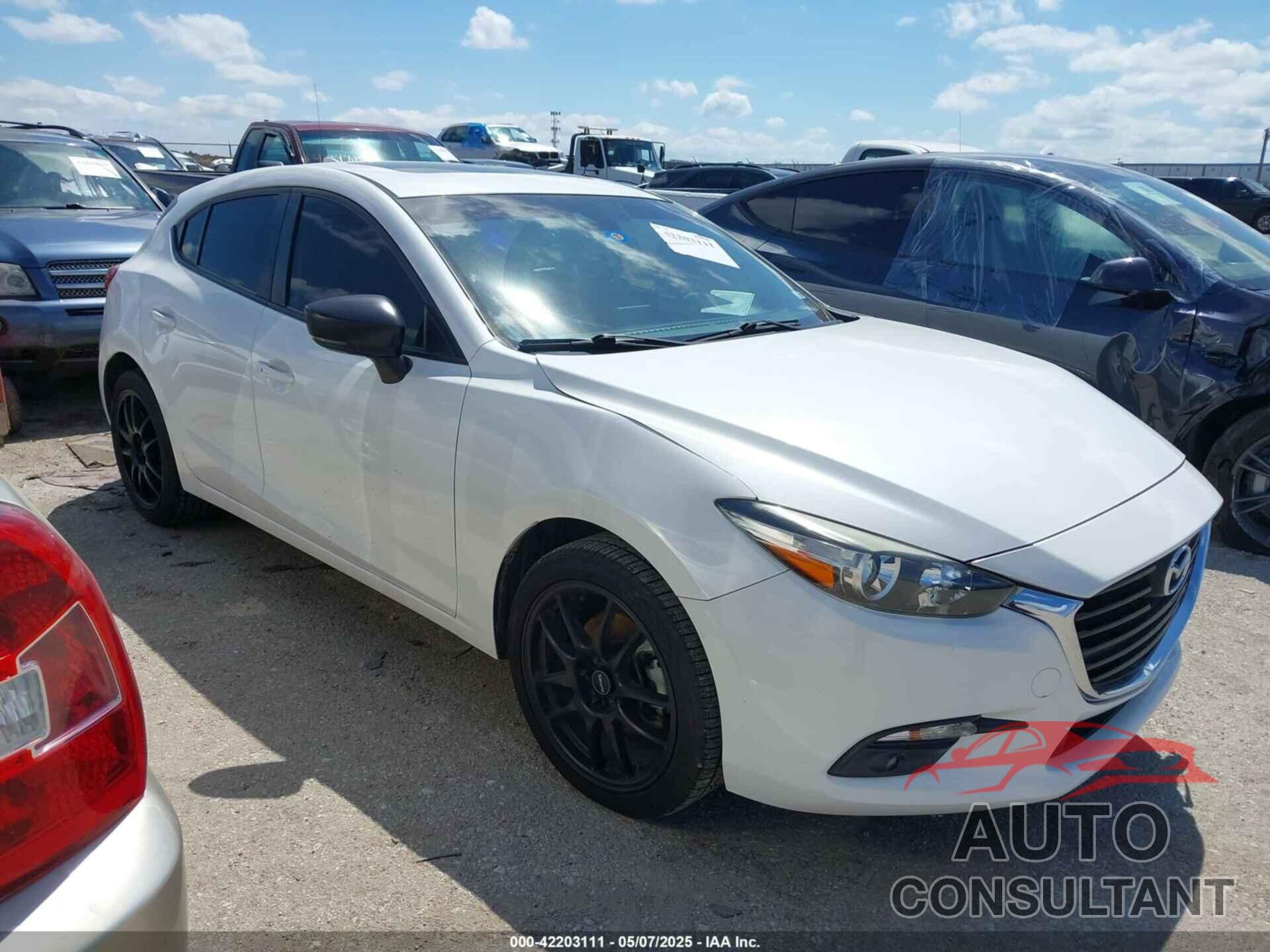 MAZDA MAZDA3 2017 - JM1BN1M36H1119293