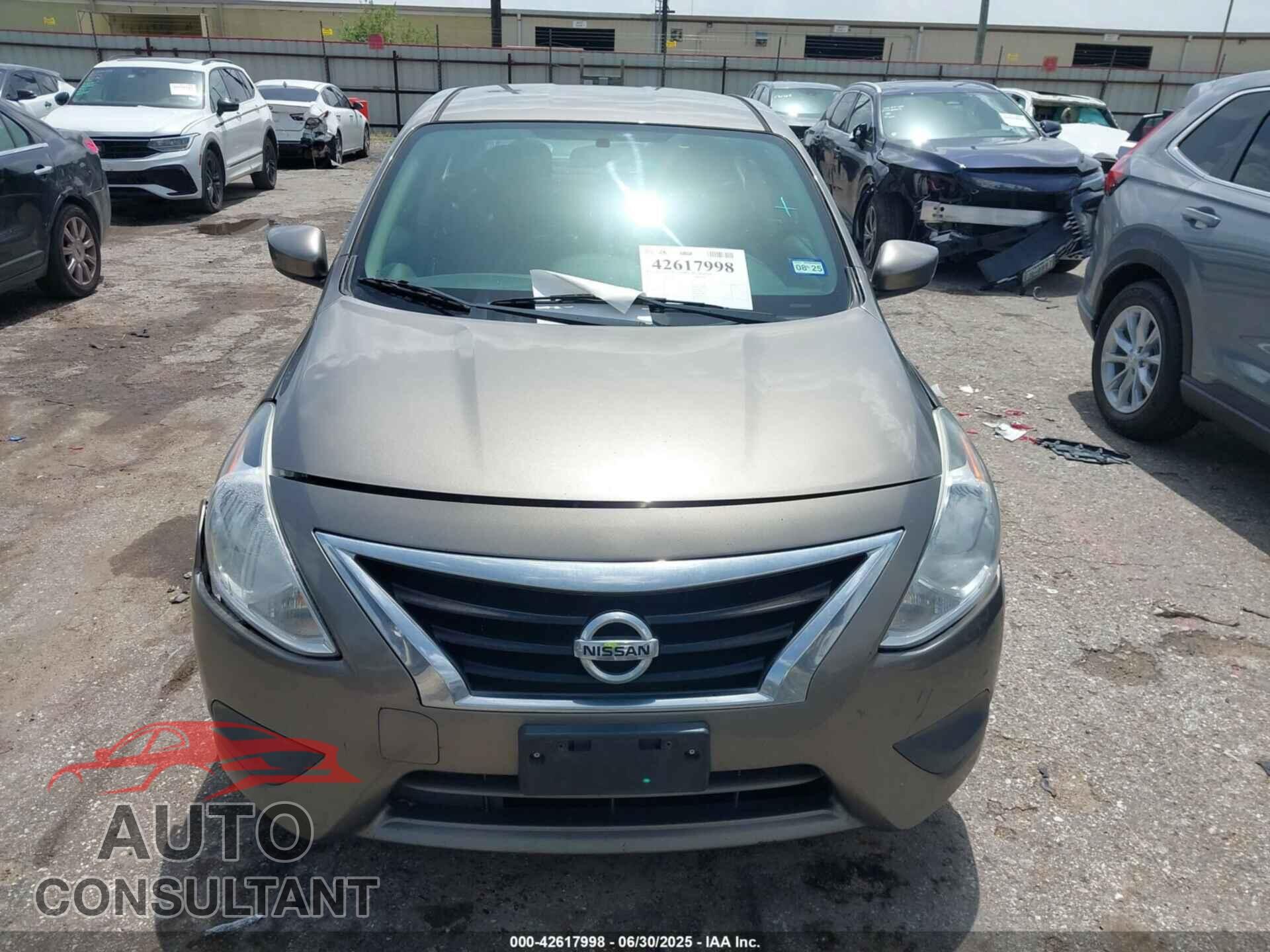 NISSAN VERSA 2017 - 3N1CN7AP1HL855357