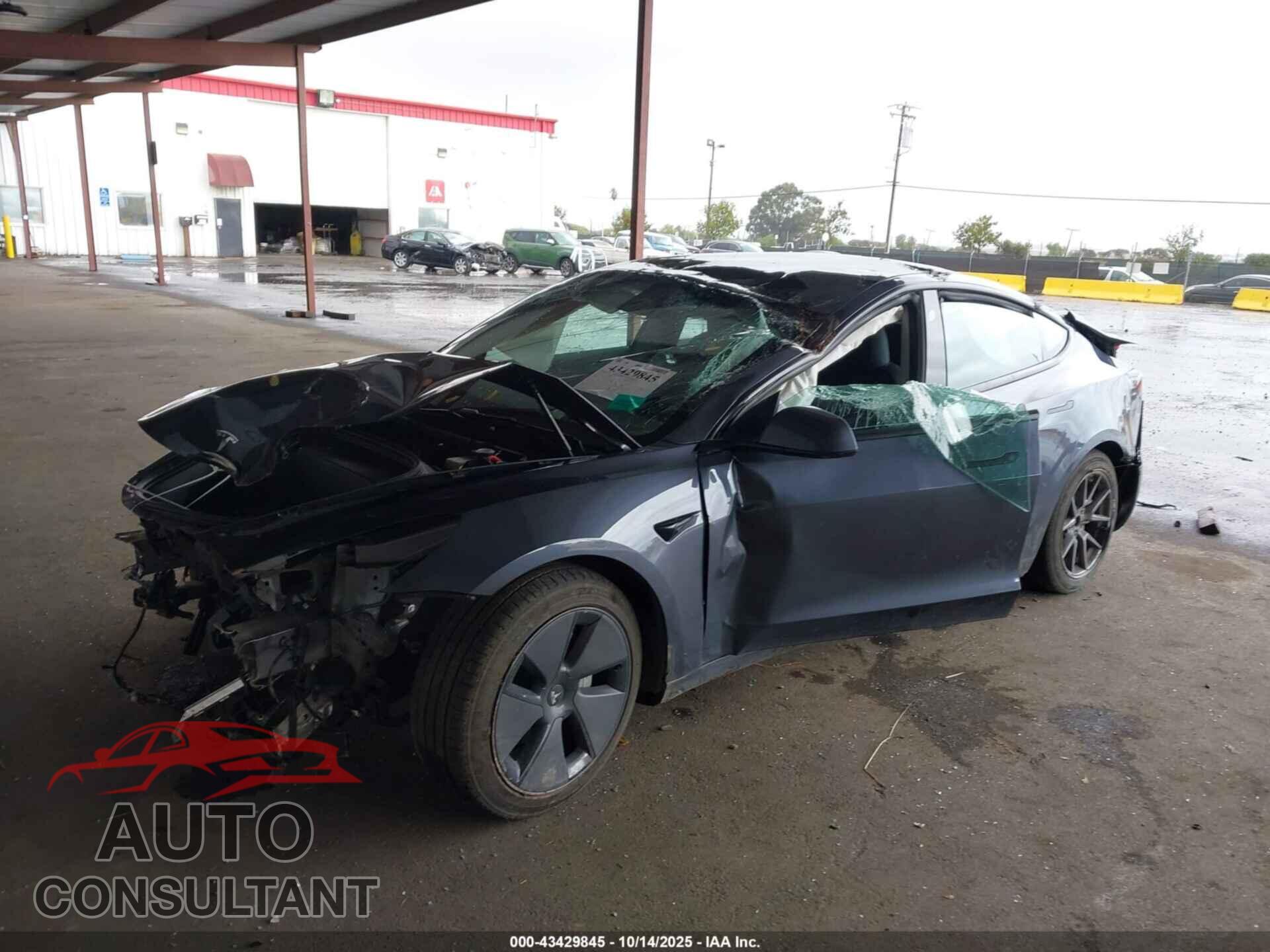 TESLA MODEL 3 2023 - 5YJ3E1EA5PF693455