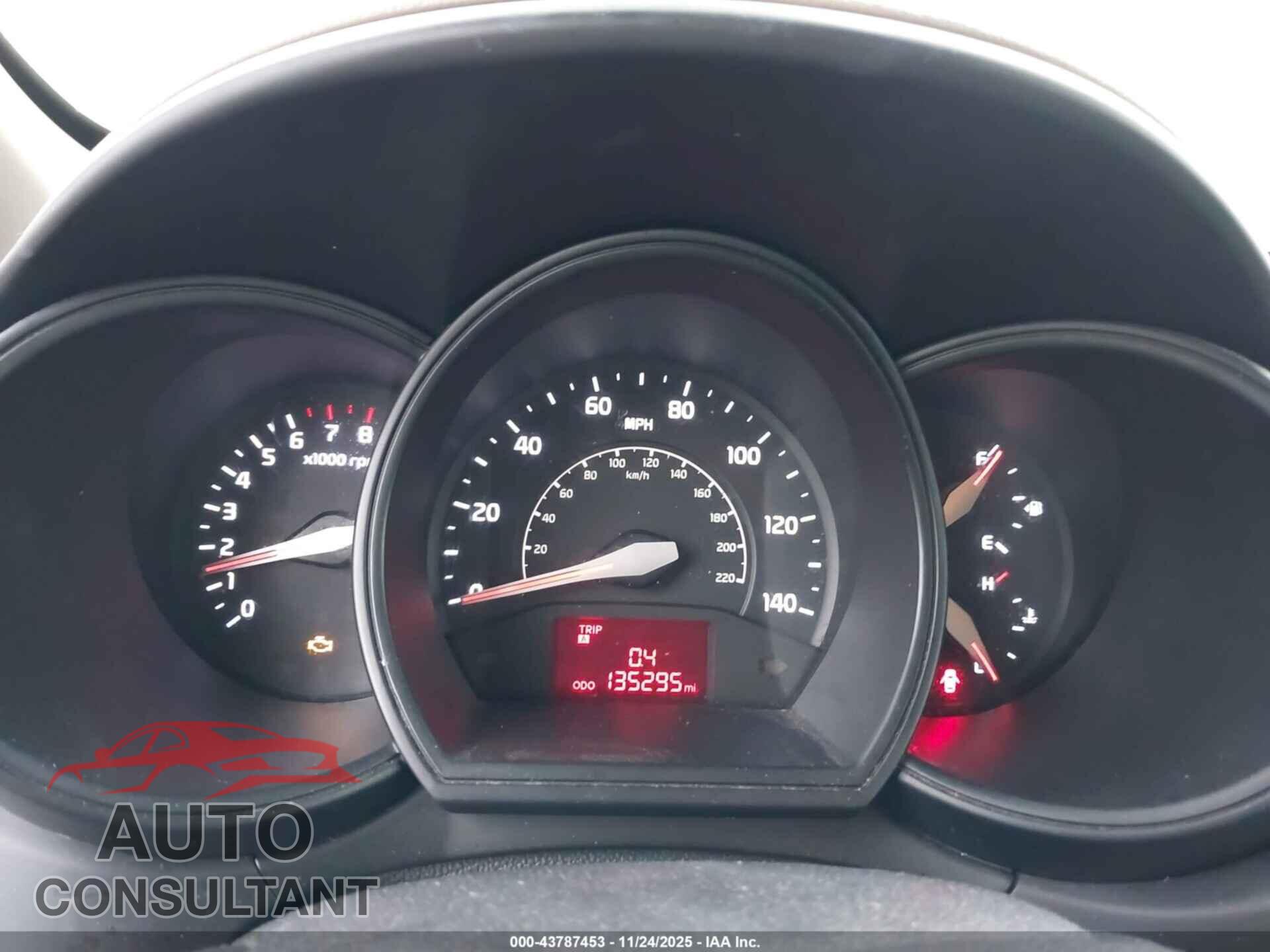 KIA RIO 2014 - KNADM5A34E6331225