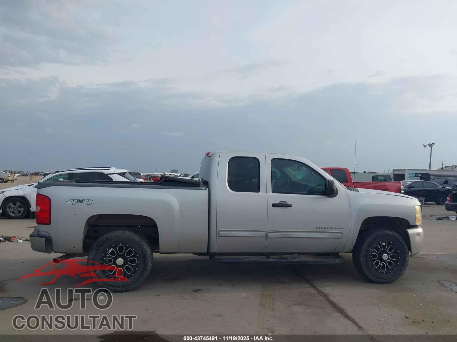 CHEVROLET SILVERADO 1500 2011 - 1GCRKREA7BZ104362