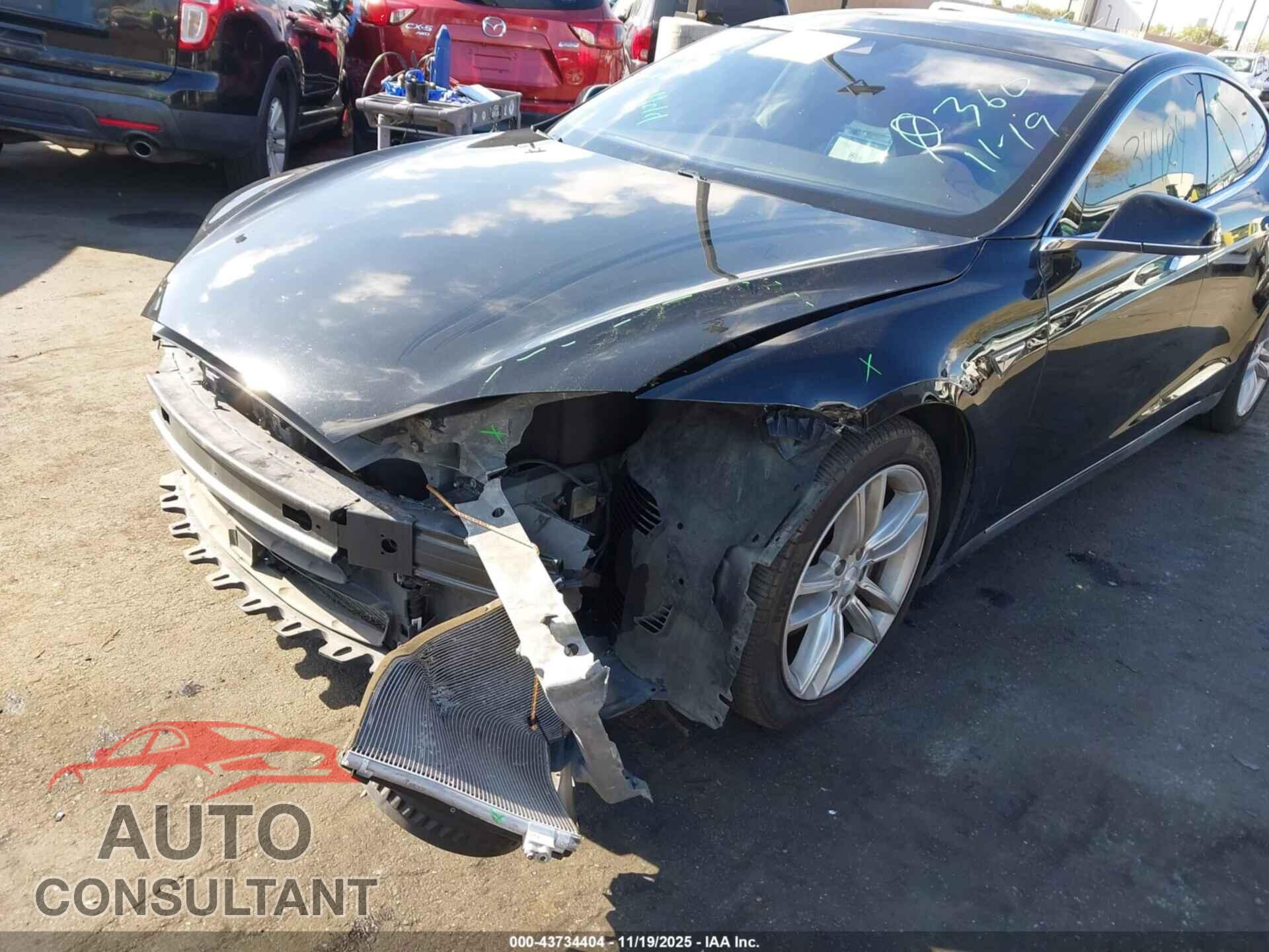 TESLA MODEL S 2016 - 5YJSA1E11GF126473