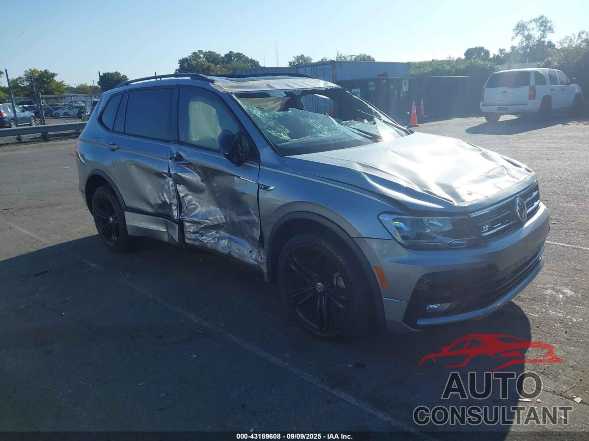 VOLKSWAGEN TIGUAN 2019 - 3VV3B7AXXKM136231