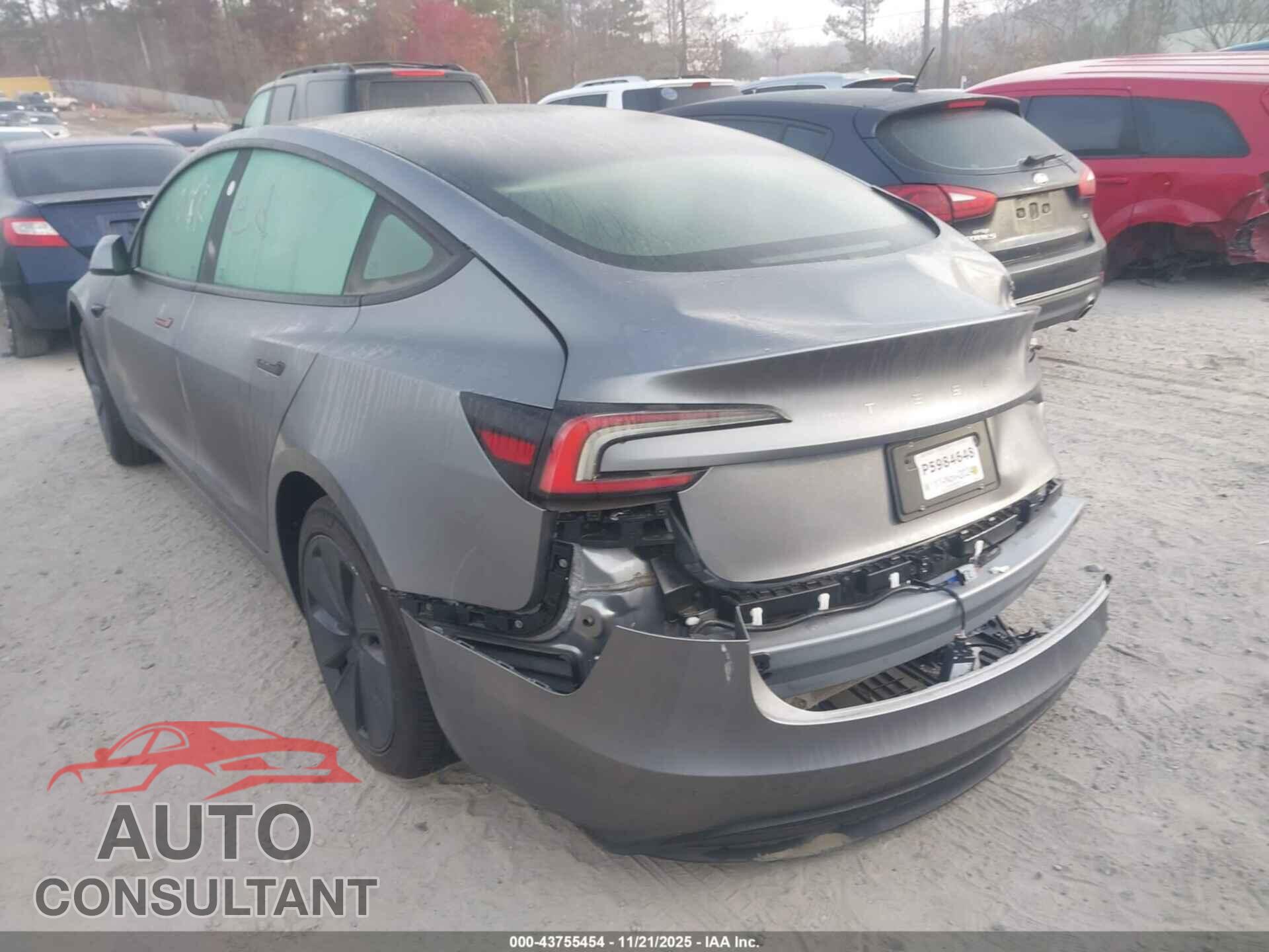 TESLA MODEL 3 2024 - 5YJ3E1EA9RF862475