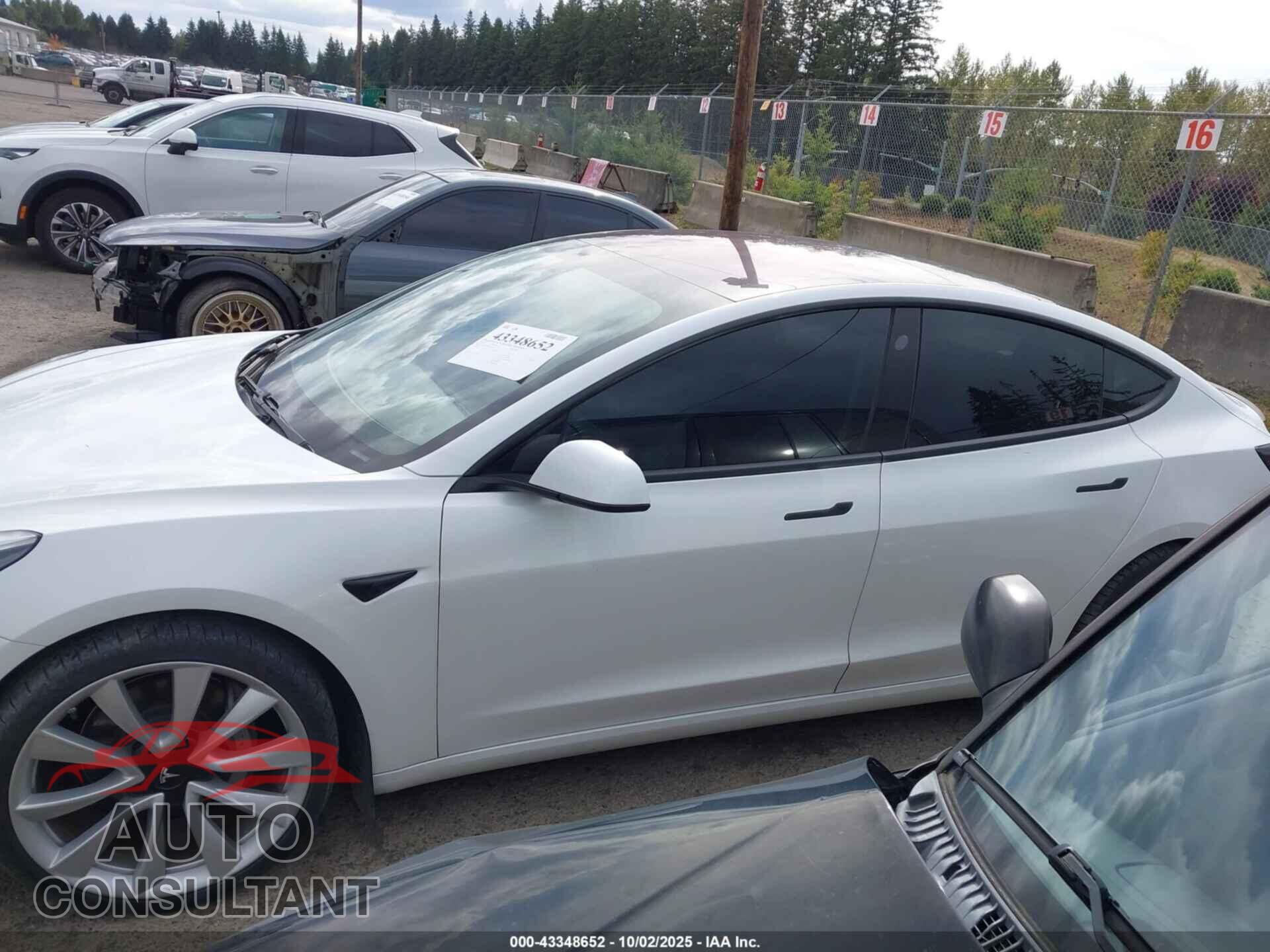 TESLA MODEL 3 2018 - 5YJ3E1EB9JF073899