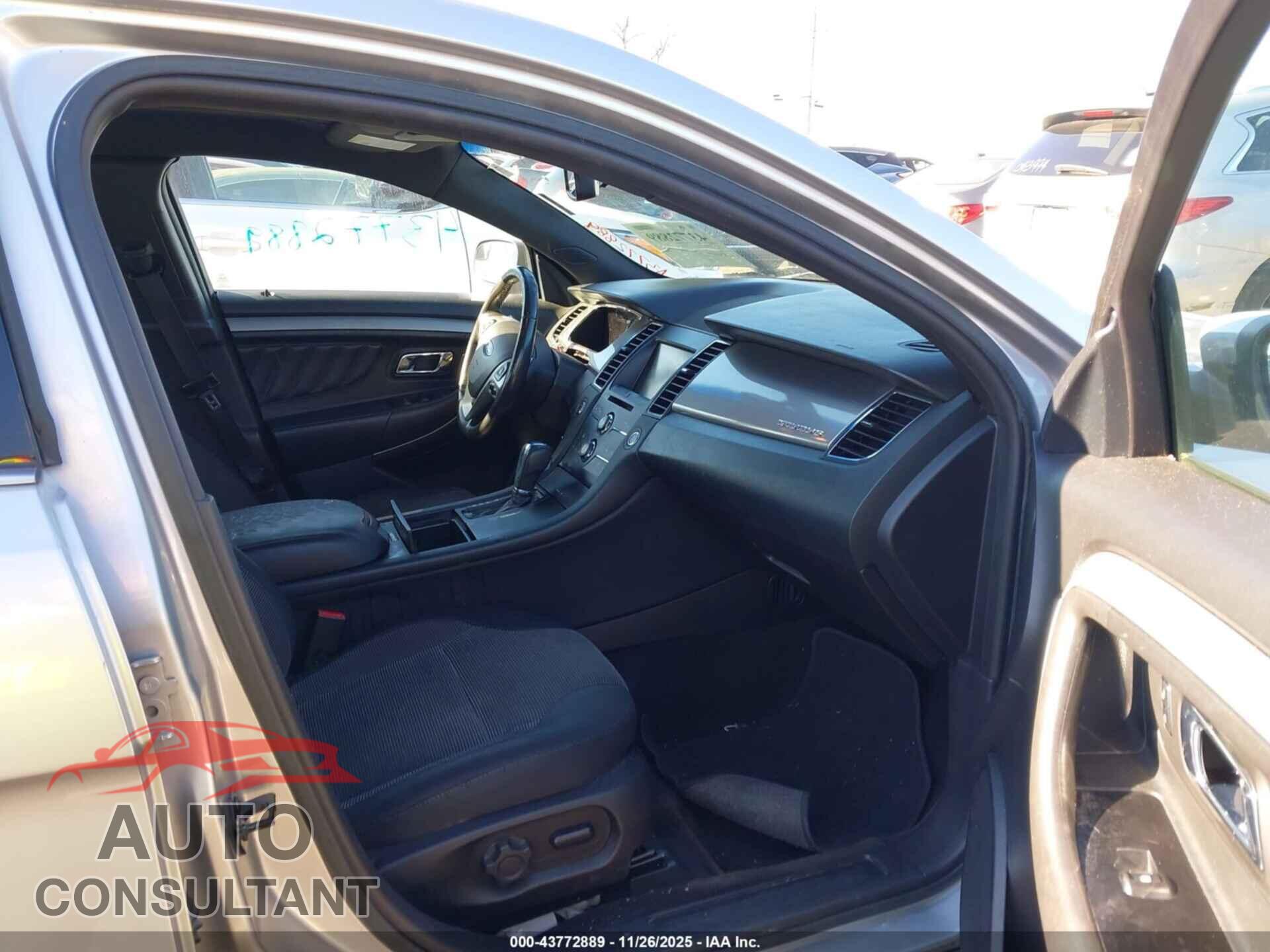 FORD TAURUS 2015 - 1FAHP2E80FG127085