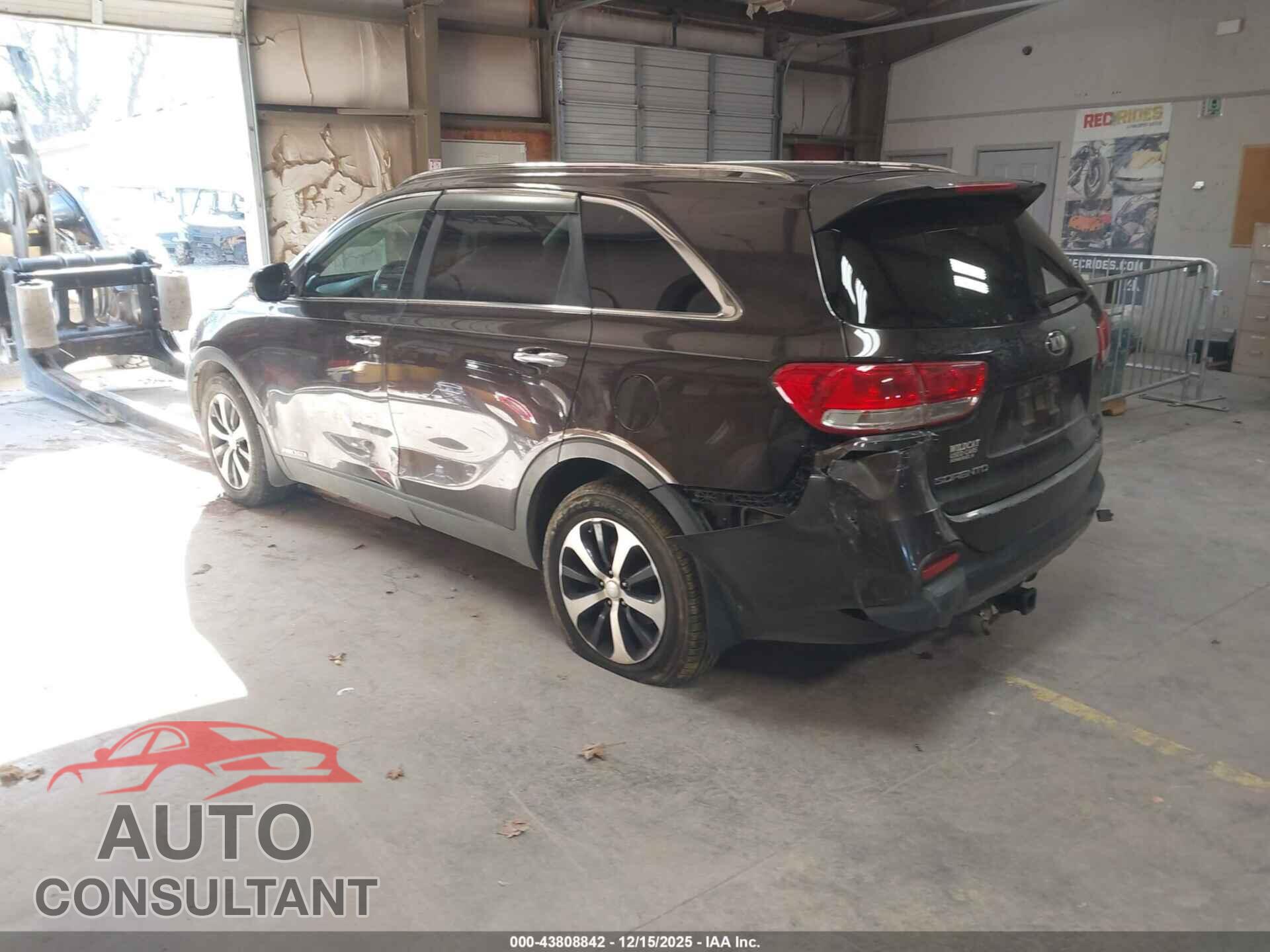 KIA SORENTO 2016 - 5XYPHDA53GG129475
