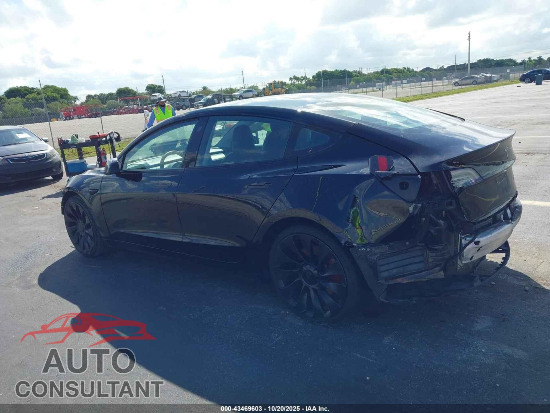 TESLA MODEL 3 2022 - 5YJ3E1EC2NF204668