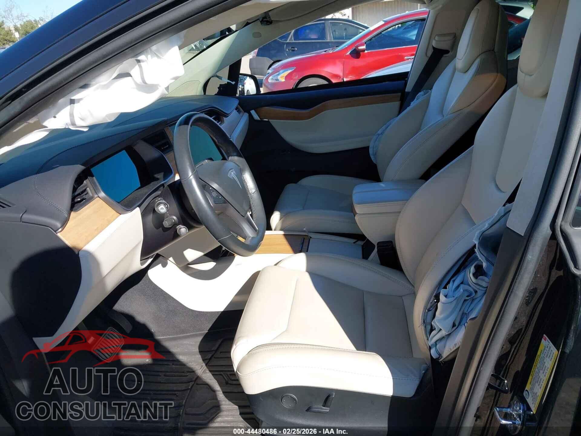 TESLA MODEL X 2019 - 5YJXCBE26KF162425
