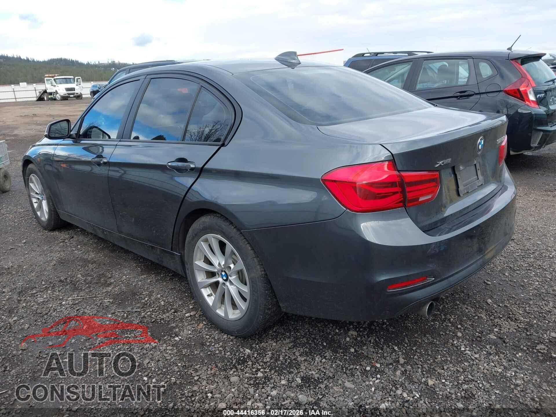 BMW 320I 2016 - WBA8E5G57GNU20092