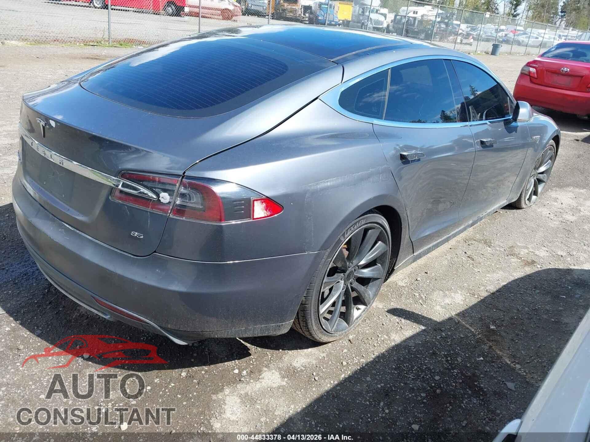 TESLA MODEL S 2013 - 5YJSA1CN4DFP13610