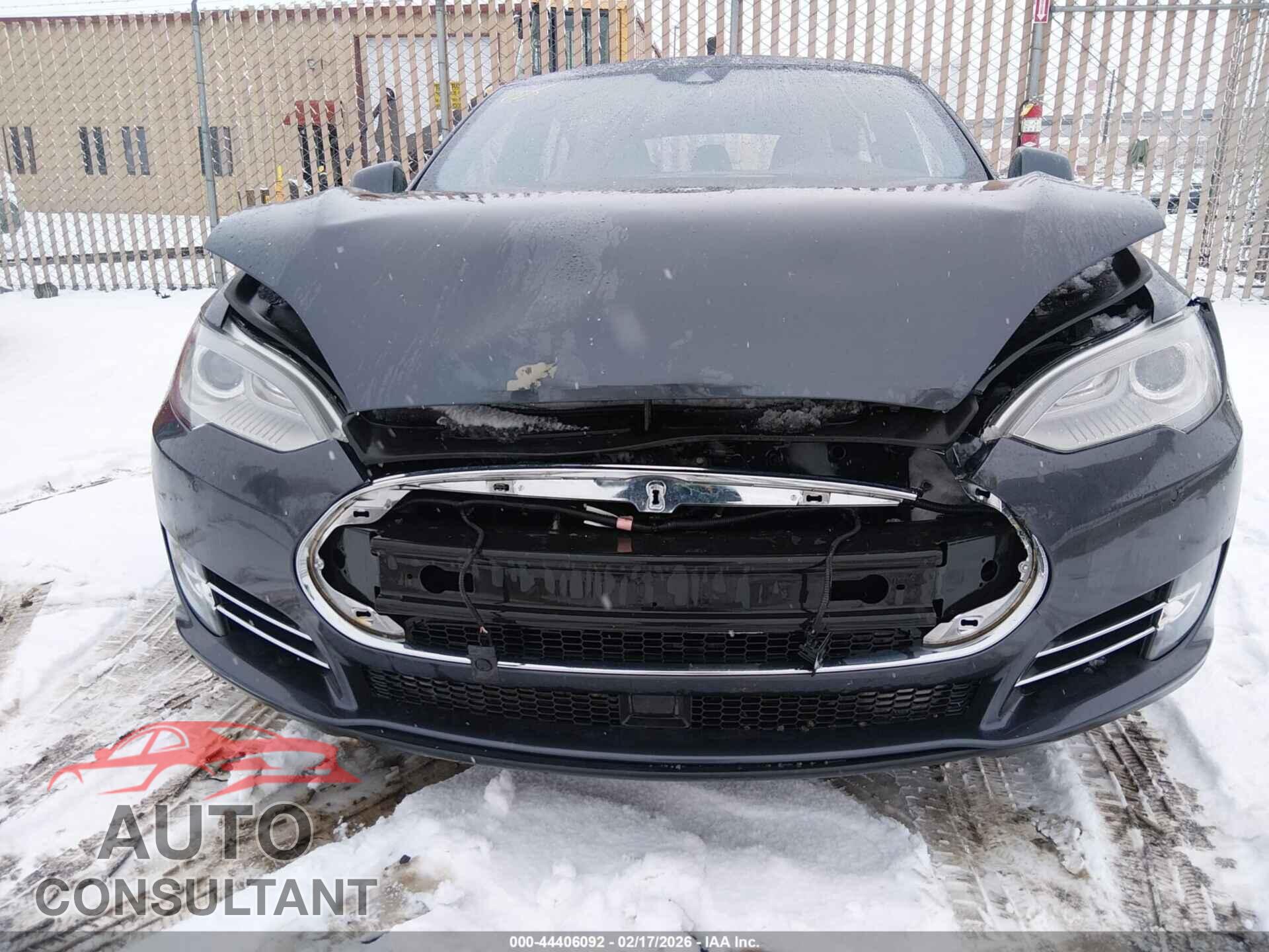 TESLA MODEL S 2015 - 5YJSA1E26FF112074