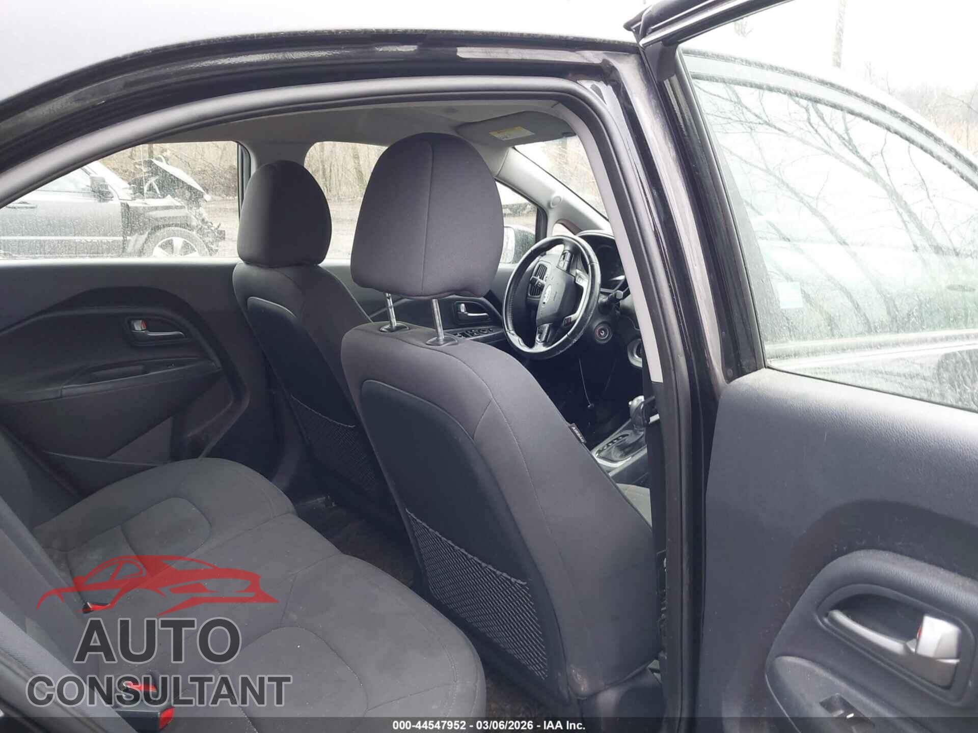 KIA RIO 2014 - KNADN5A30E6325368