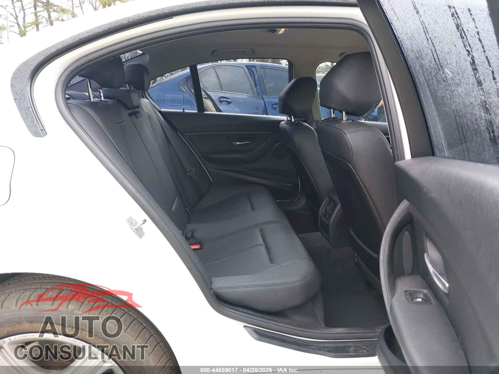 BMW 320I 2013 - WBA3B1C54DK129211