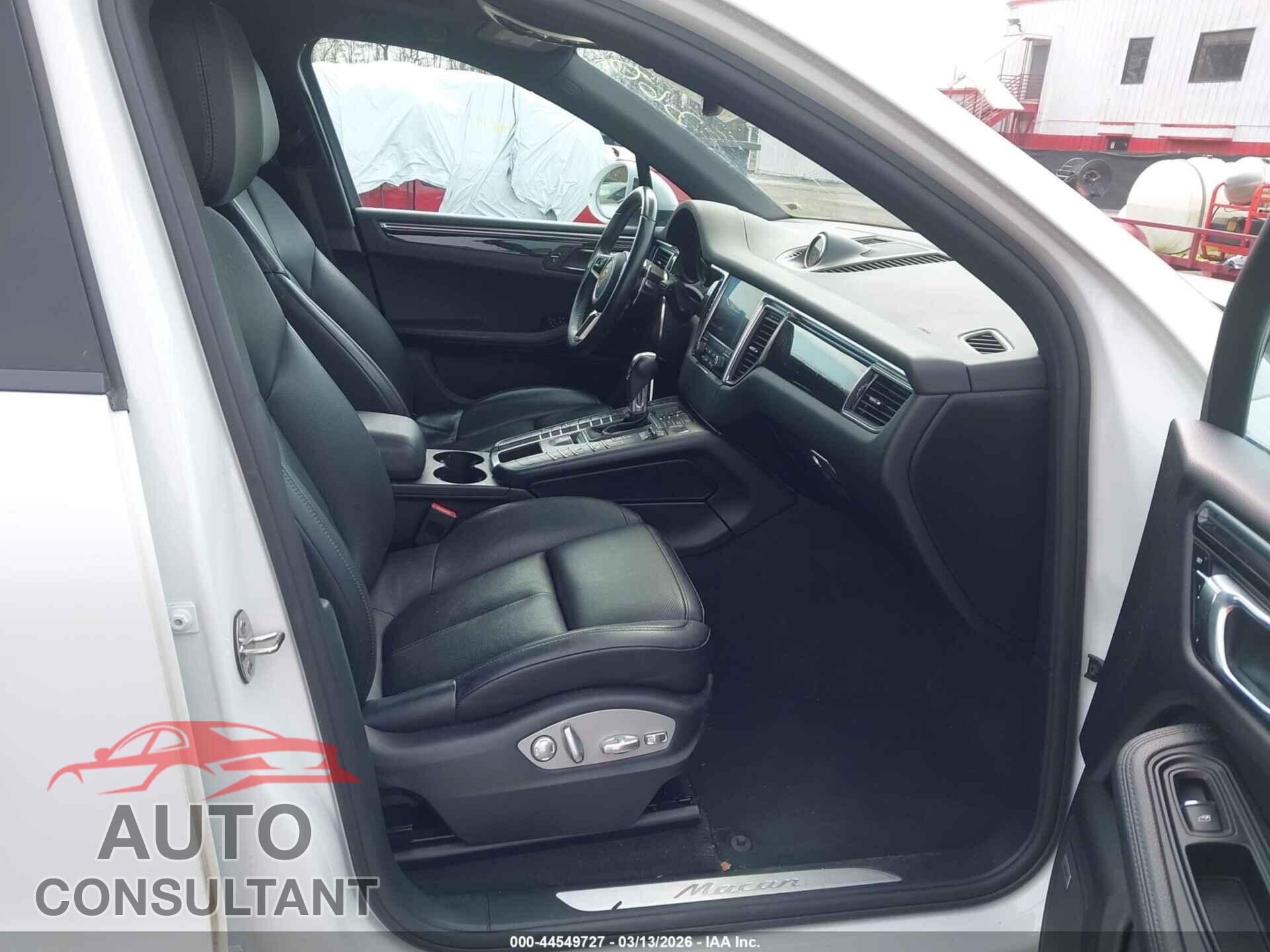 PORSCHE MACAN 2017 - WP1AA2A5XHLB01224