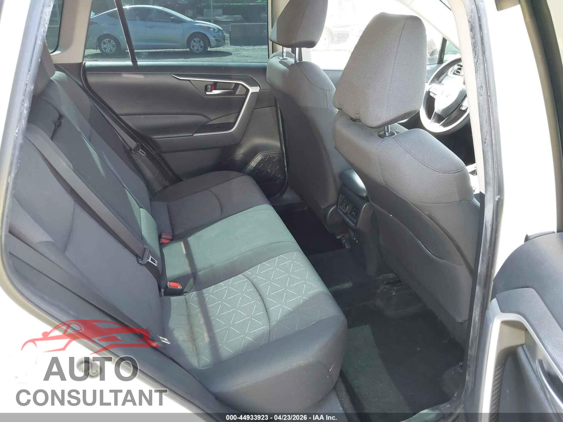 TOYOTA RAV4 2019 - JTMP1RFV2KD006476