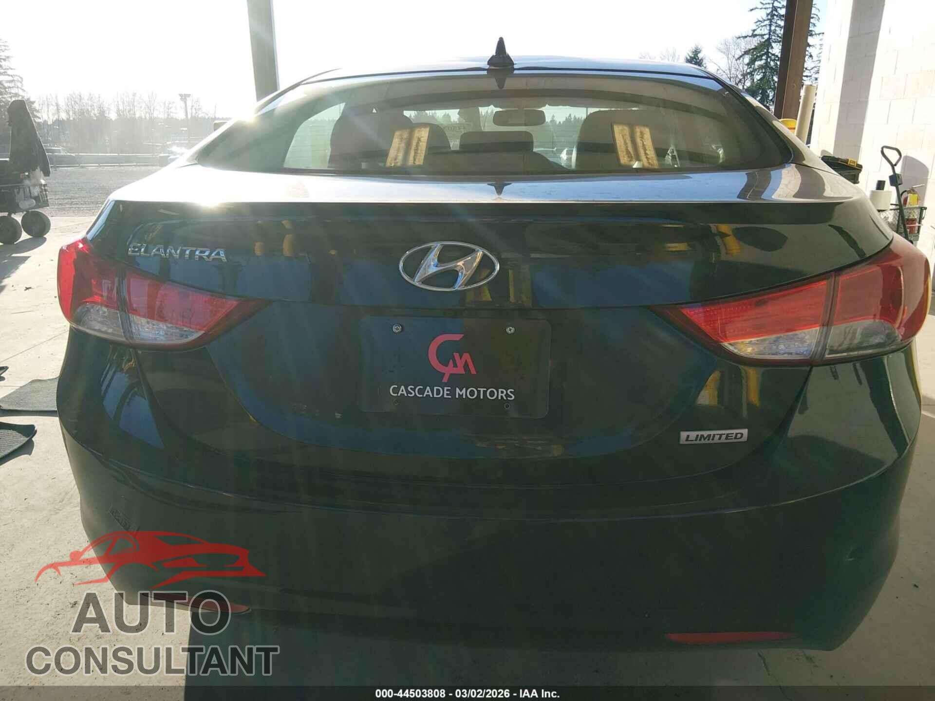 HYUNDAI ELANTRA 2013 - KMHDH4AE4DU801455