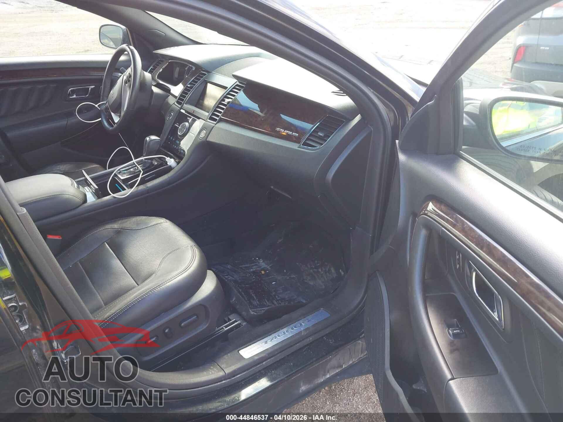 FORD TAURUS 2015 - 1FAHP2F86FG172577