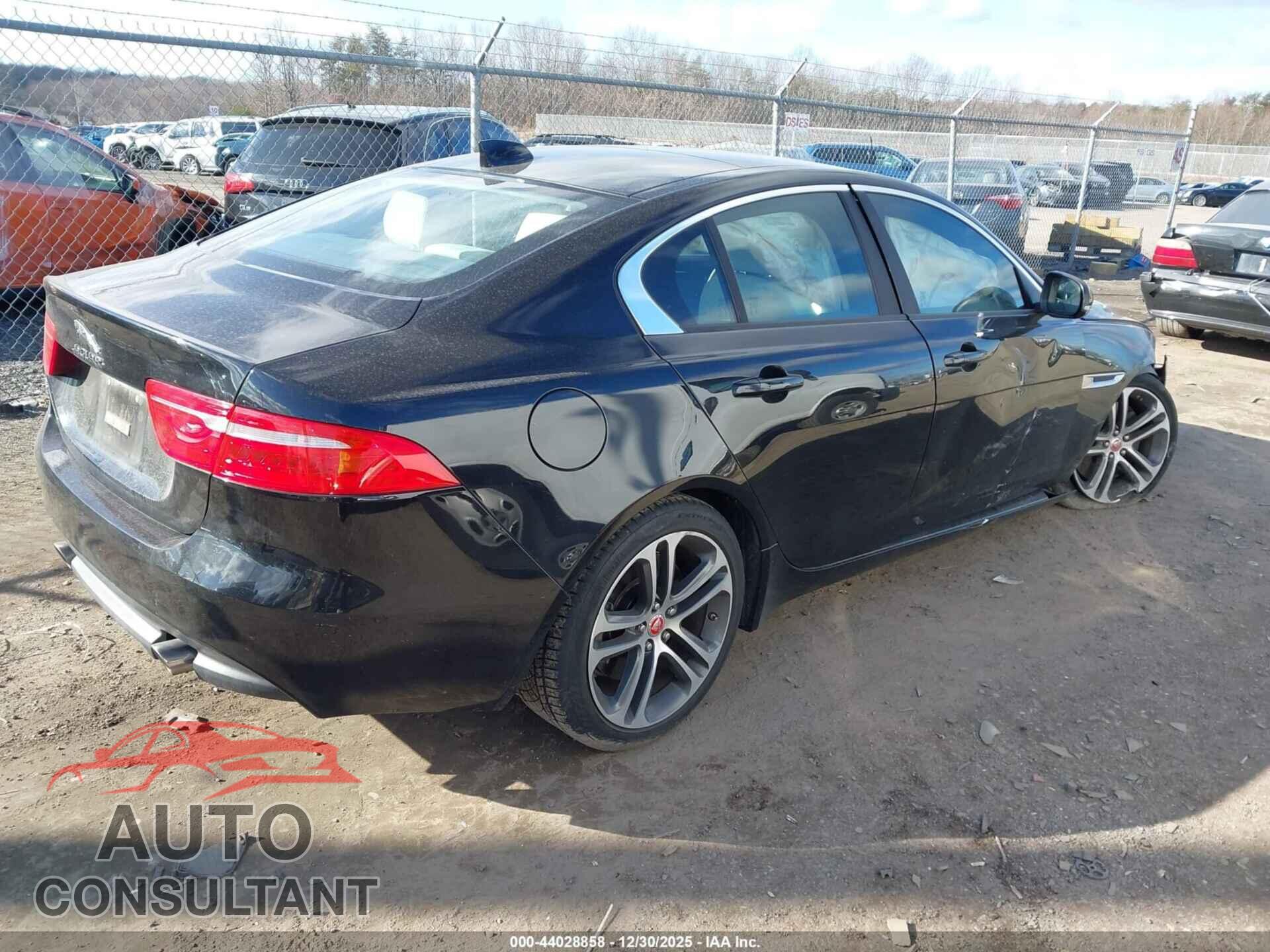 JAGUAR XE 2017 - SAJAD4BV6HA976459