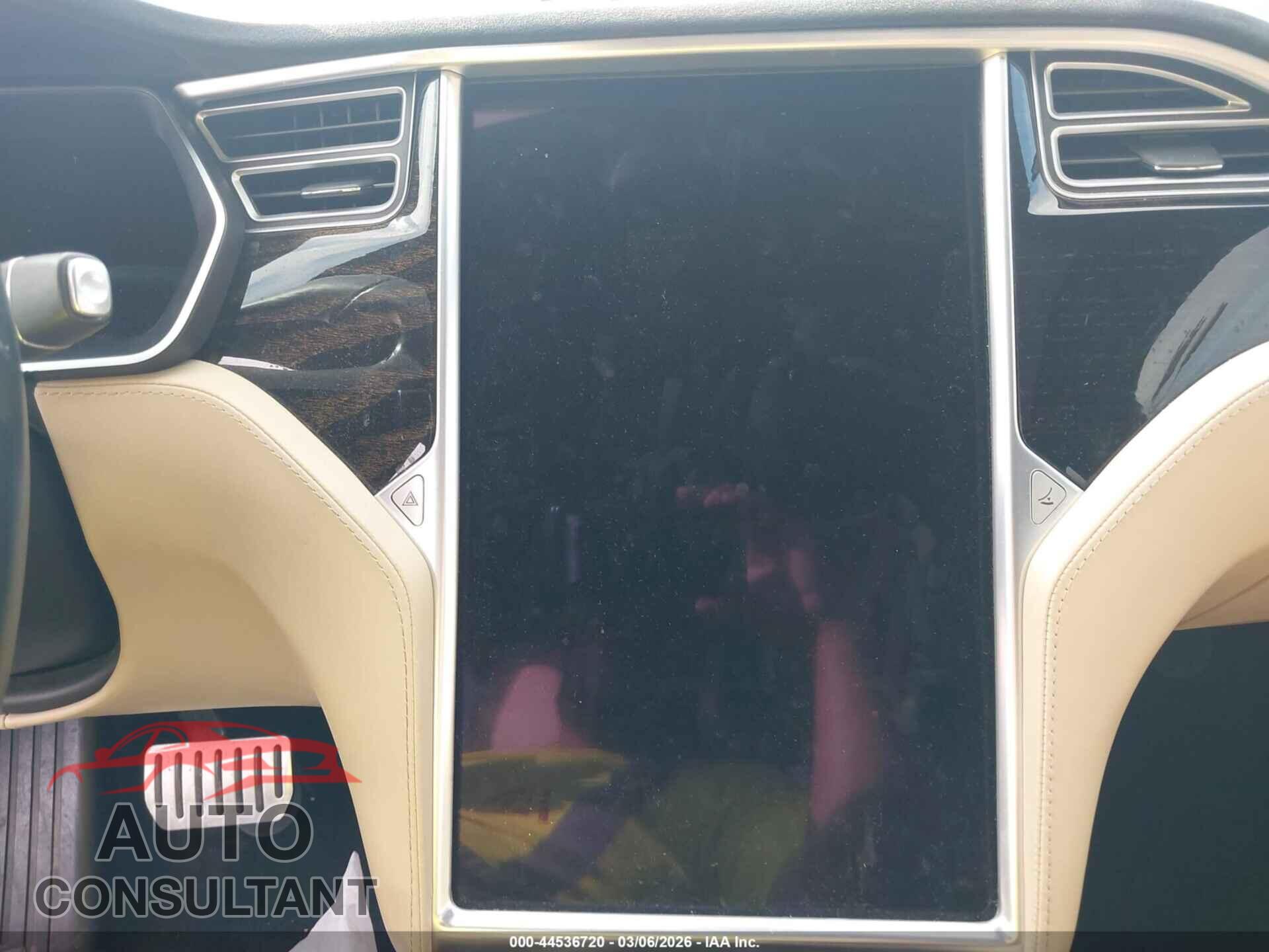 TESLA MODEL S 2016 - 5YJSA1E44GF164984
