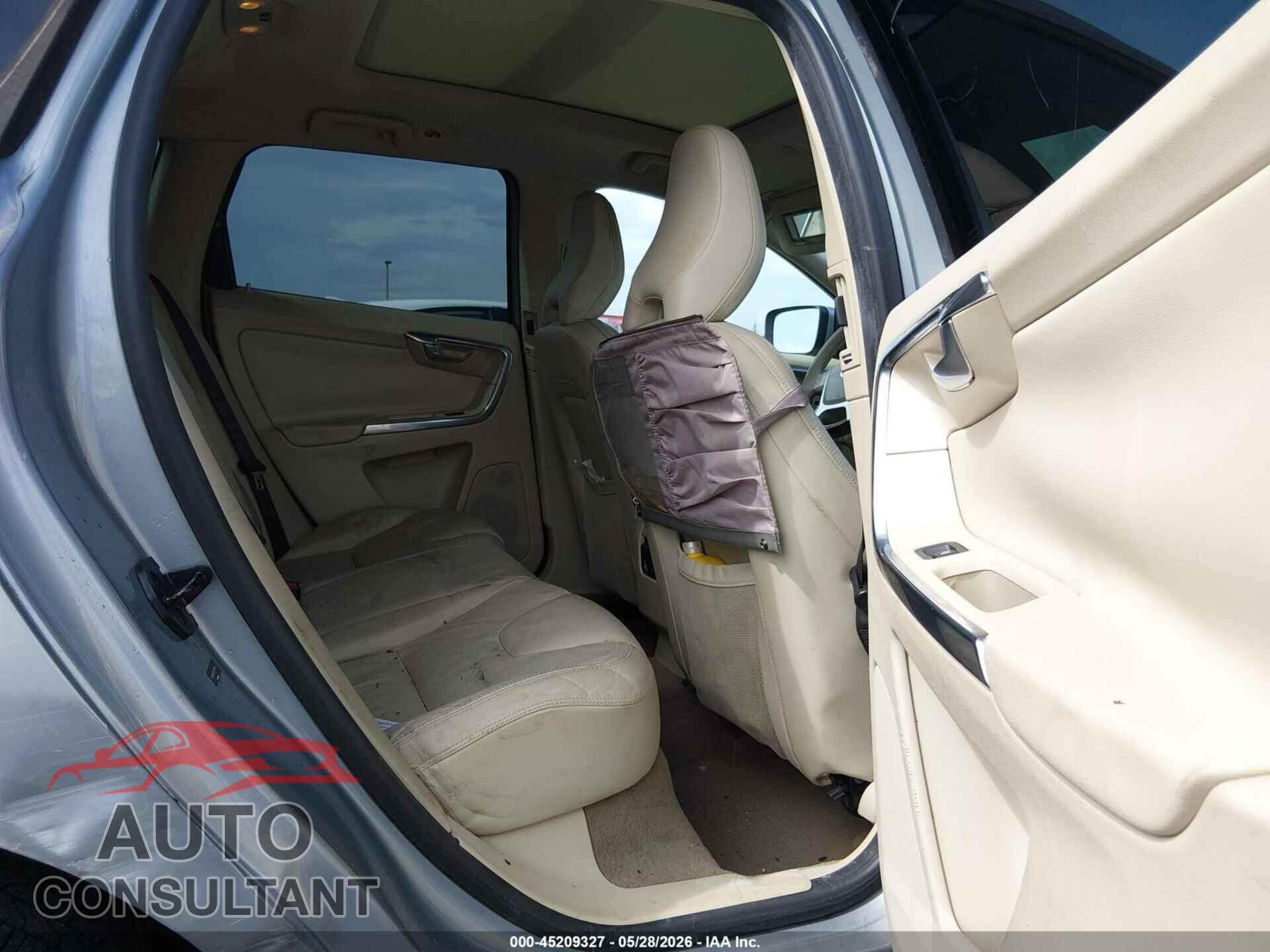 VOLVO XC60 2013 - YV4952DZ2D2407564
