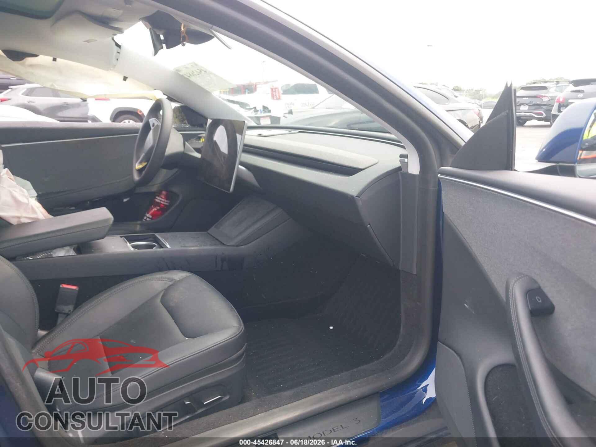TESLA MODEL 3 2024 - 5YJ3E1EA5RF727767