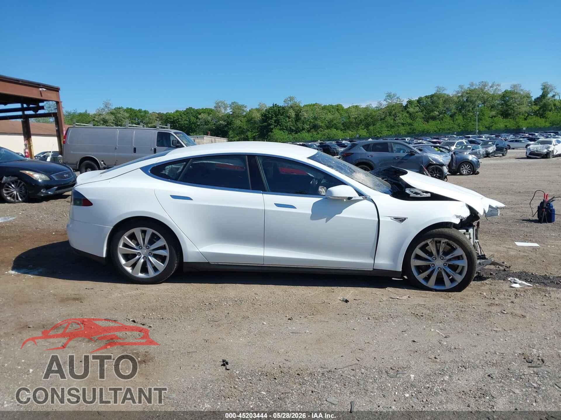 TESLA MODEL S 2015 - 5YJSA1E26FF118828
