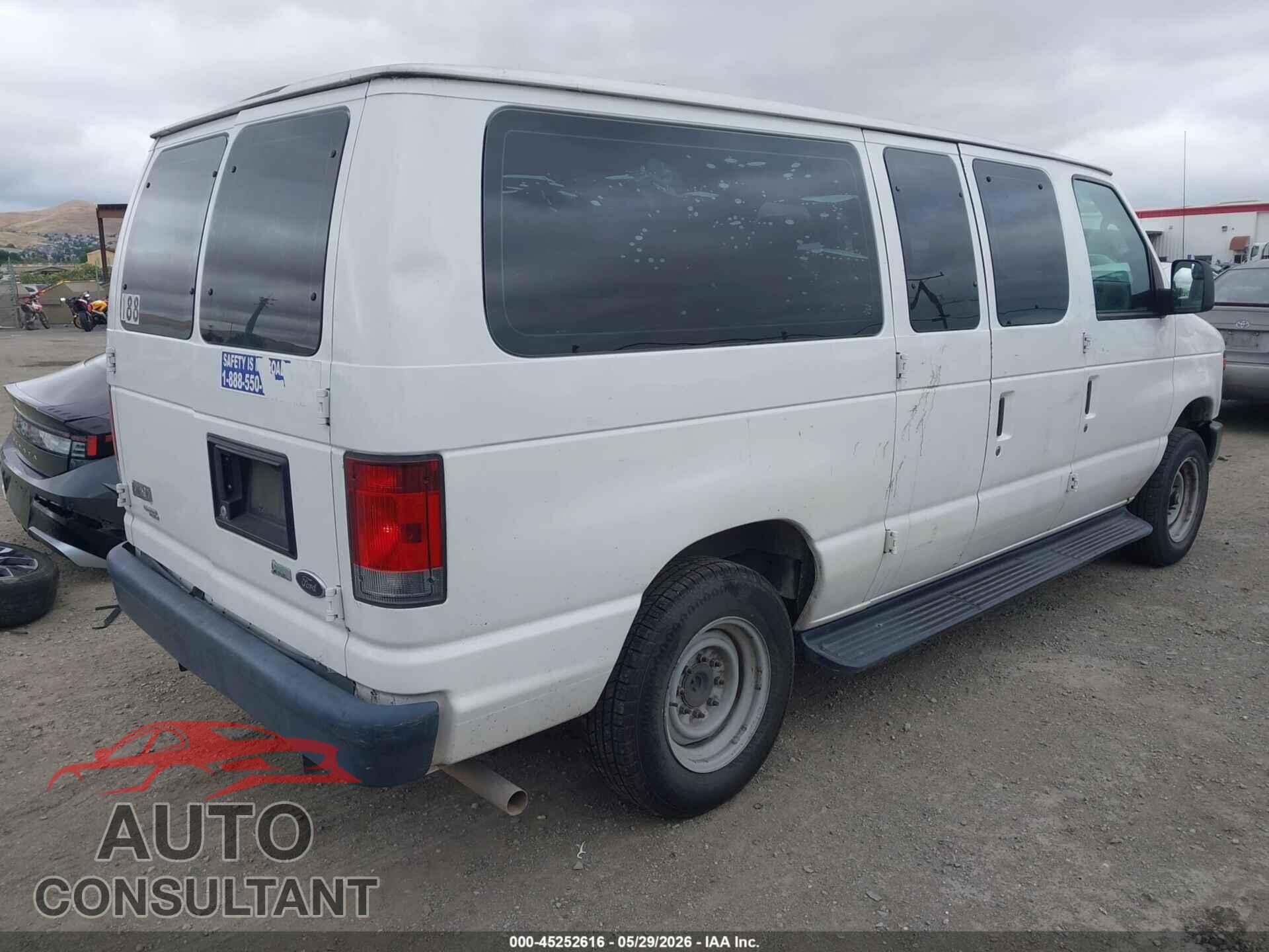 FORD E-150 2013 - 1FMNE1BW0DDA64774