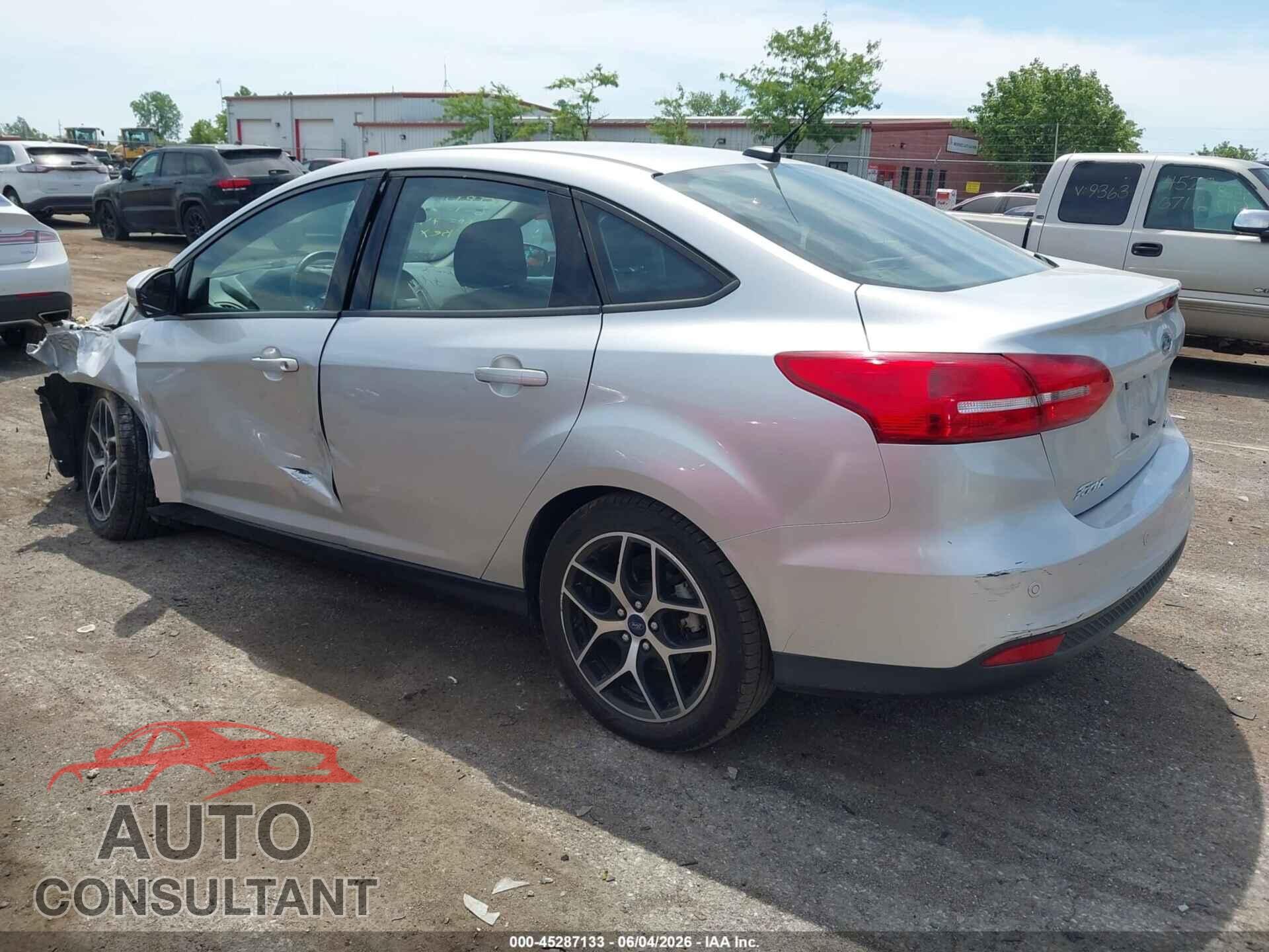 FORD FOCUS 2017 - 1FADP3H24HL257456