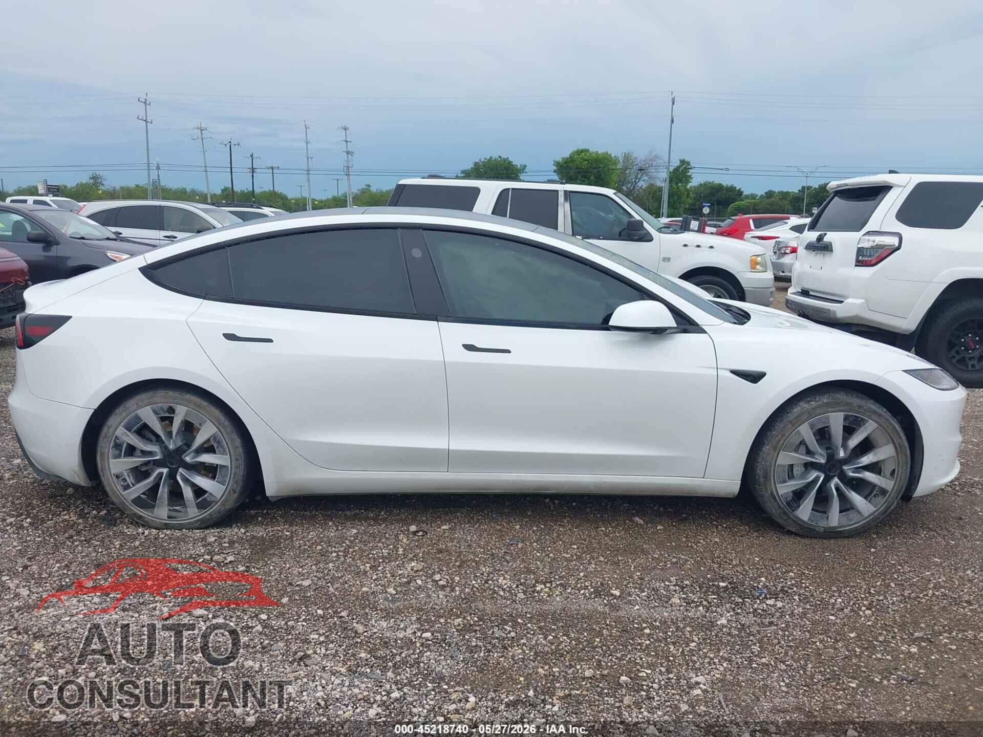 TESLA MODEL 3 2025 - 5YJ3E1EA1SF922111