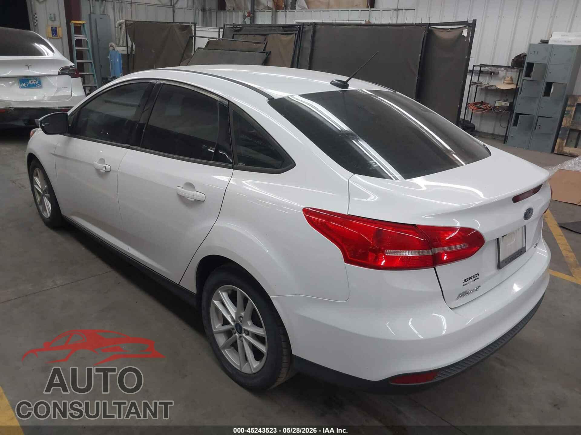 FORD FOCUS 2017 - 1FADP3F23HL333350
