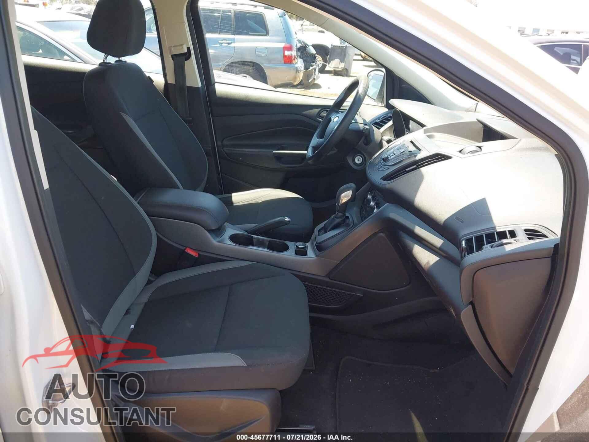 FORD ESCAPE 2015 - 1FMCU0F70FUC66475