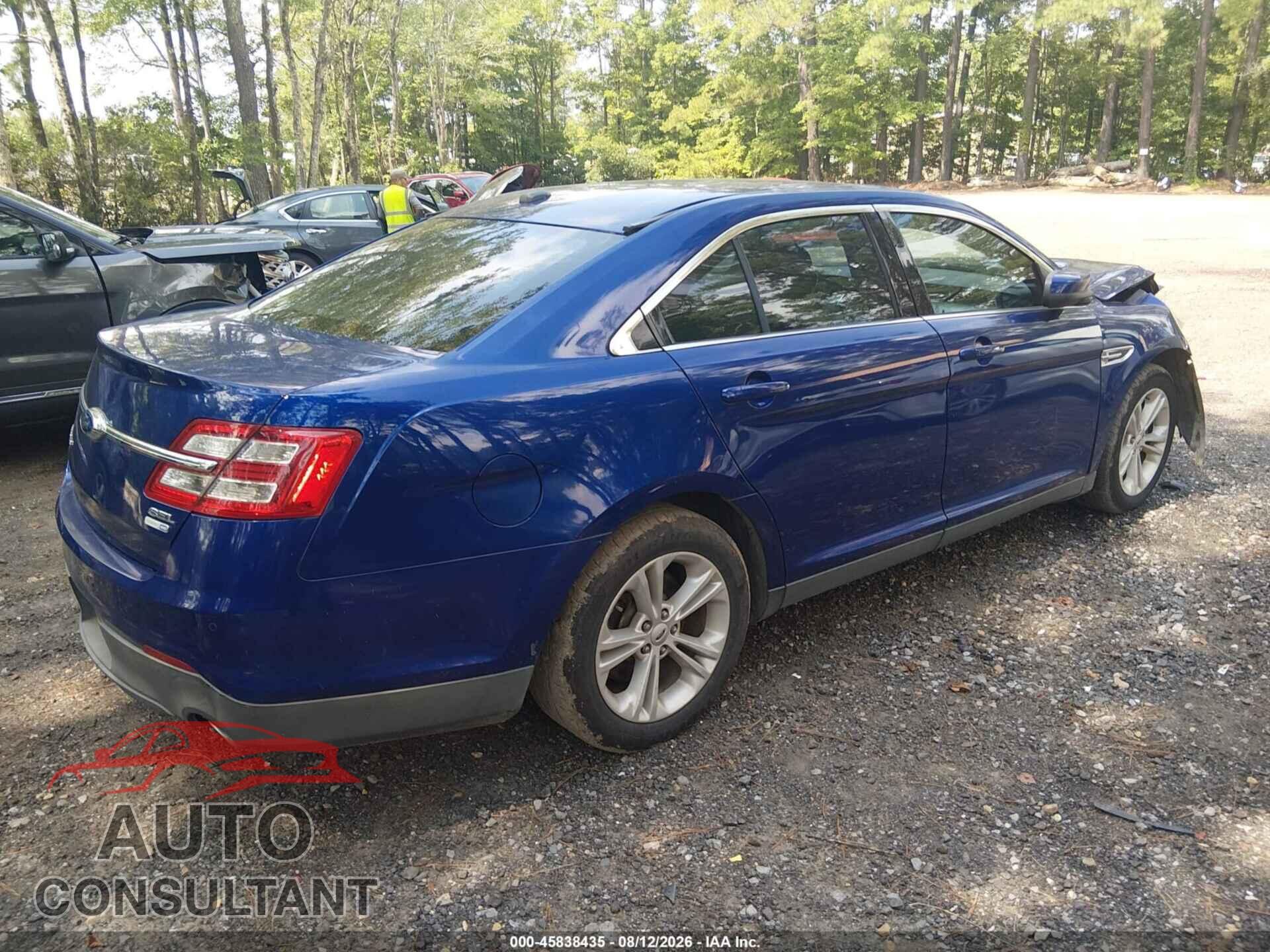 FORD TAURUS 2015 - 1FAHP2H88FG110708