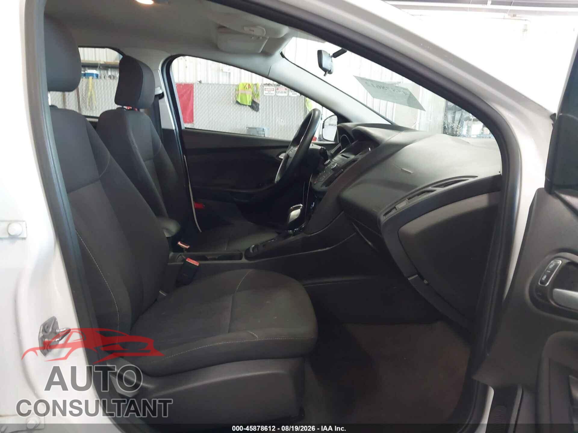 FORD FOCUS 2016 - 1FADP3F2XGL329410