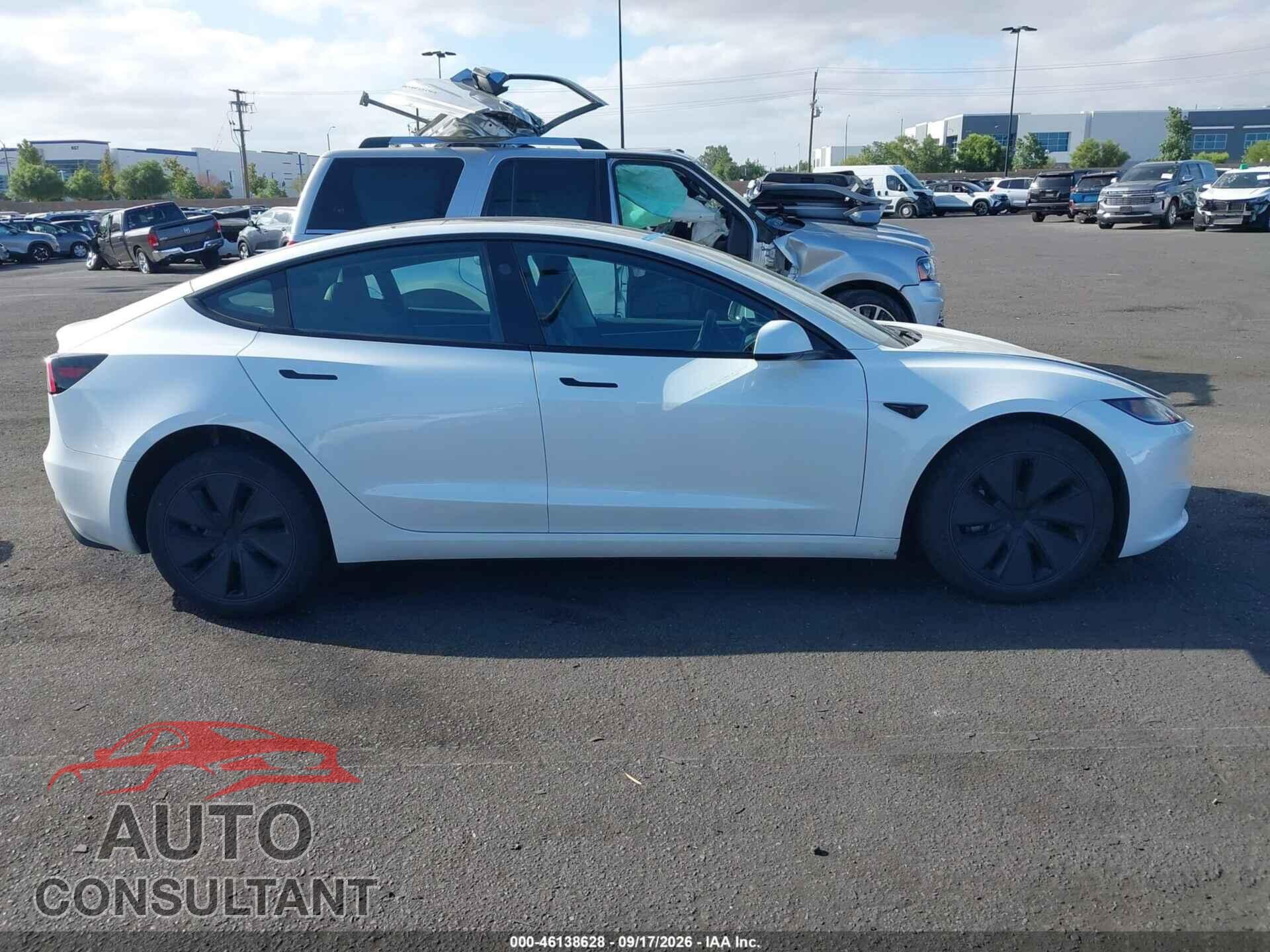 TESLA MODEL 3 2024 - 5YJ3E1EA9RF858927