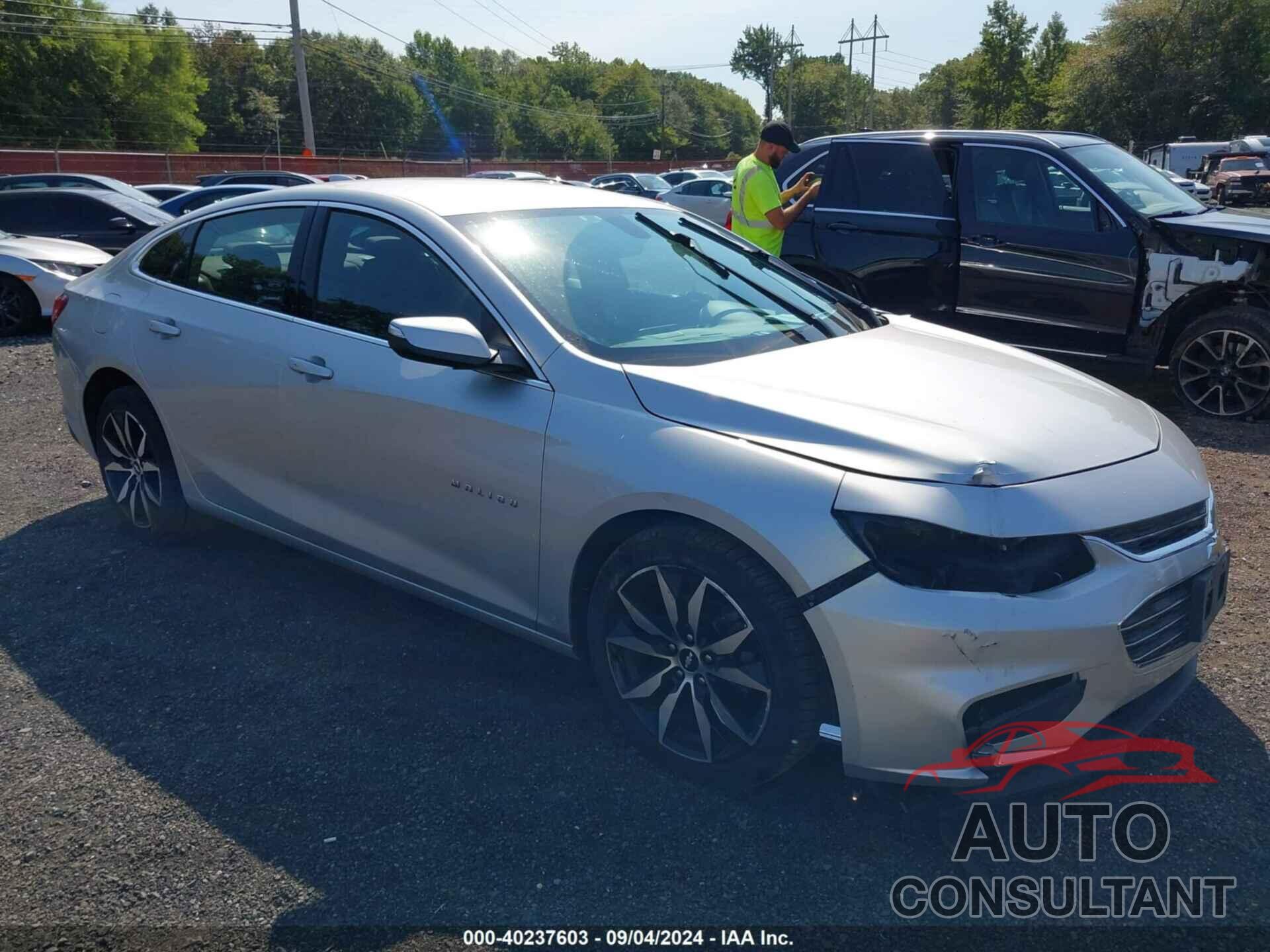 CHEVROLET MALIBU 2017 - 1G1ZE5ST2HF264836