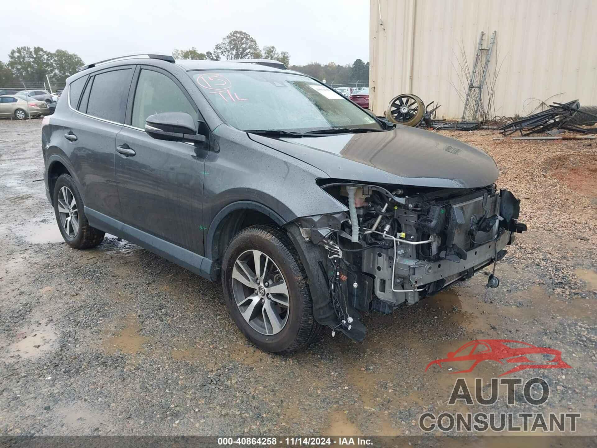 TOYOTA RAV4 2018 - JTMRFREV0JJ749228