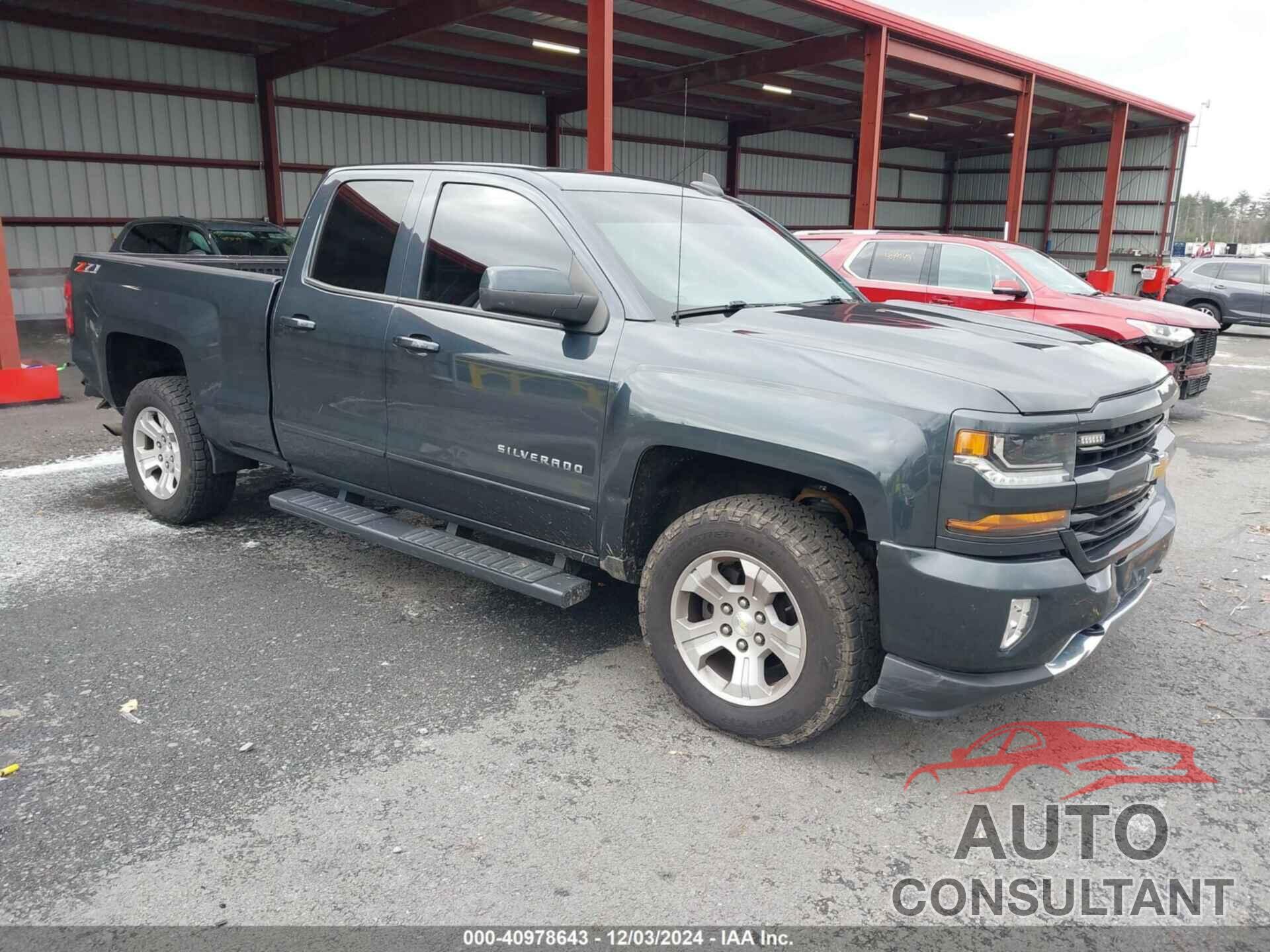 CHEVROLET SILVERADO 1500 2018 - 1GCVKREC9JZ130315