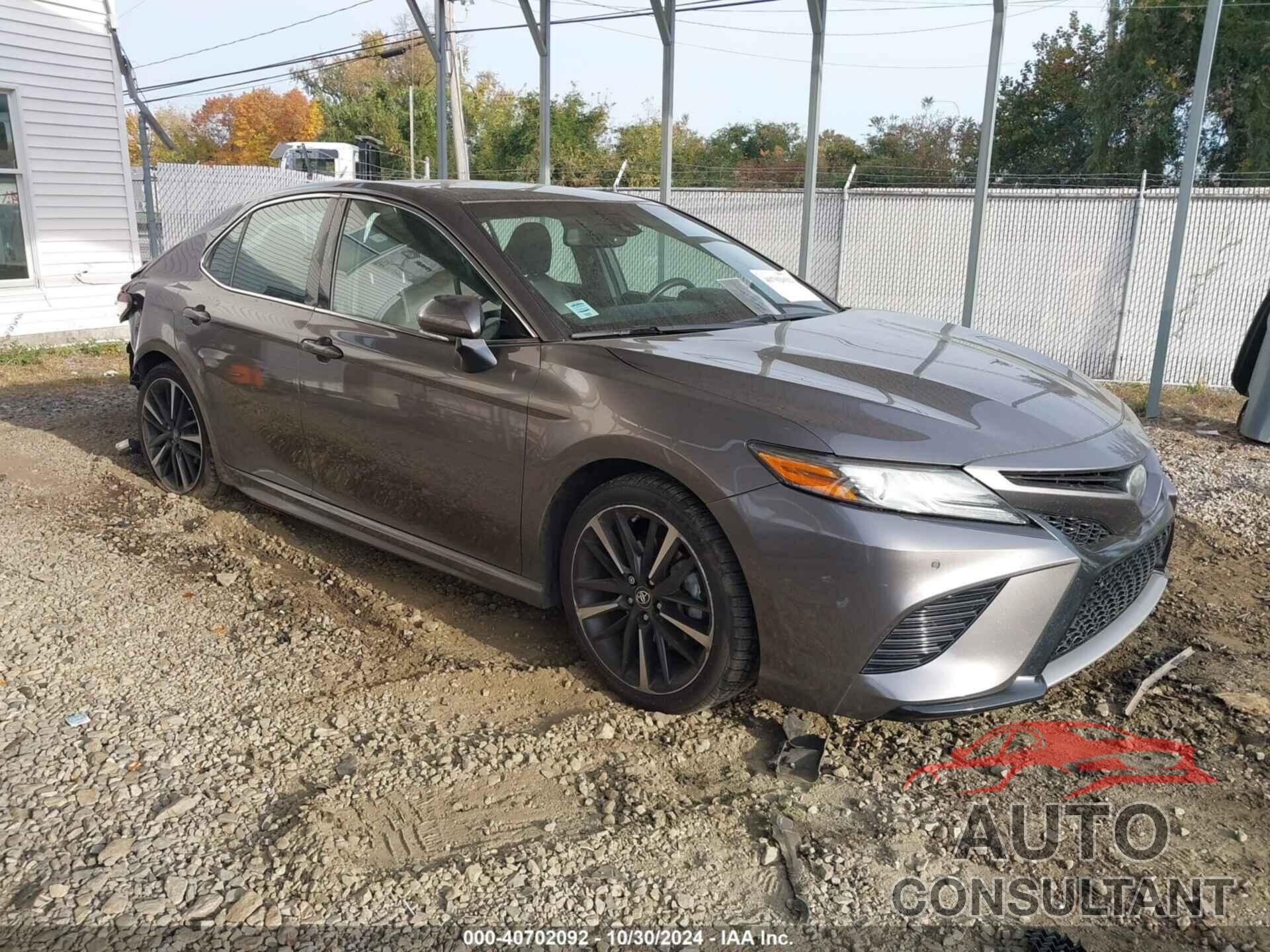 TOYOTA CAMRY 2018 - 4T1B61HK0JU058506