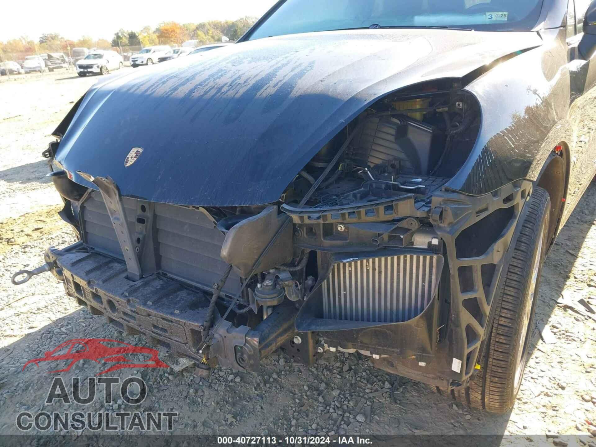 PORSCHE CAYENNE 2017 - WP1AB2A26HLA52560