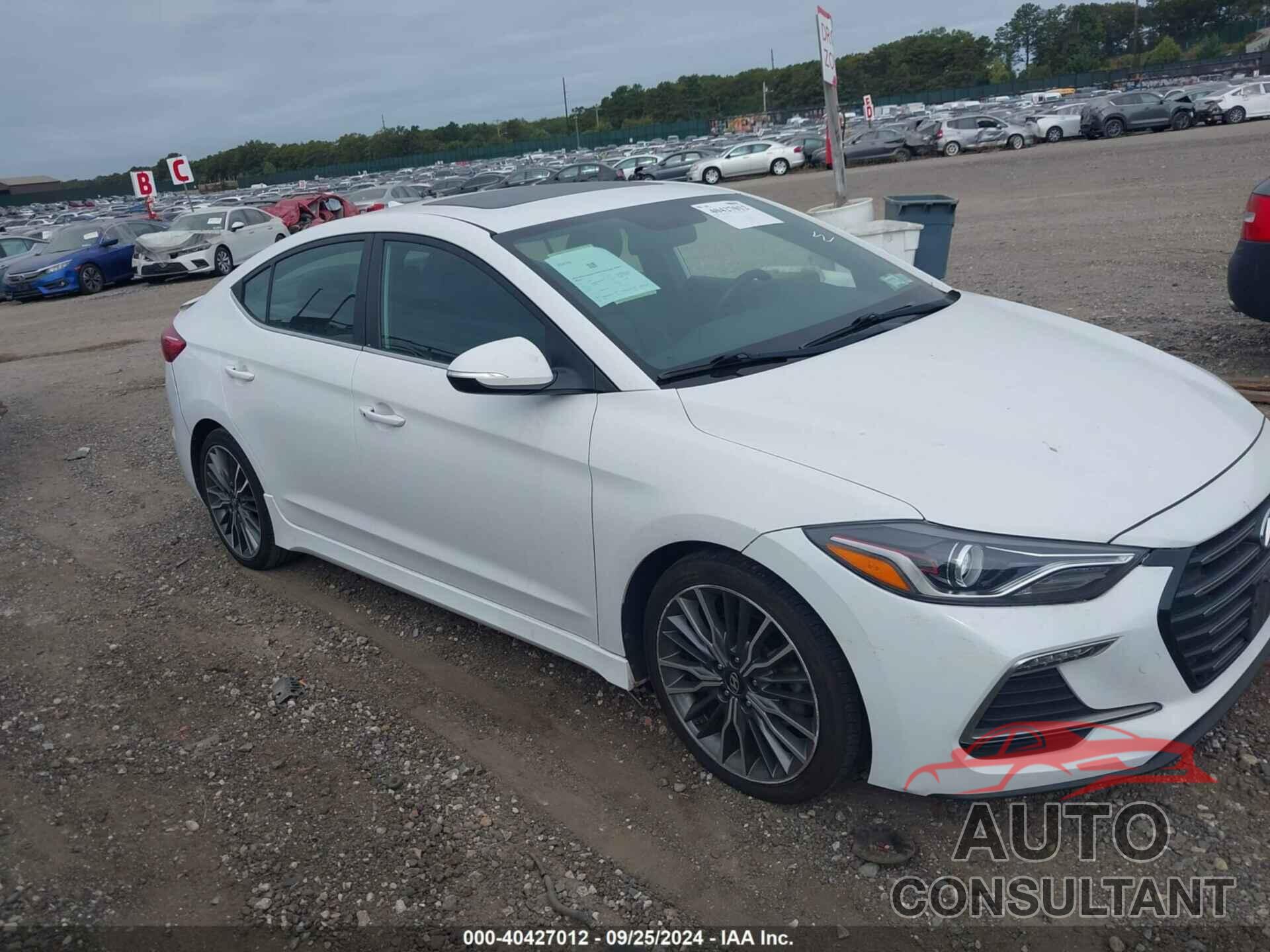 HYUNDAI ELANTRA 2018 - KMHD04LBXJU722703