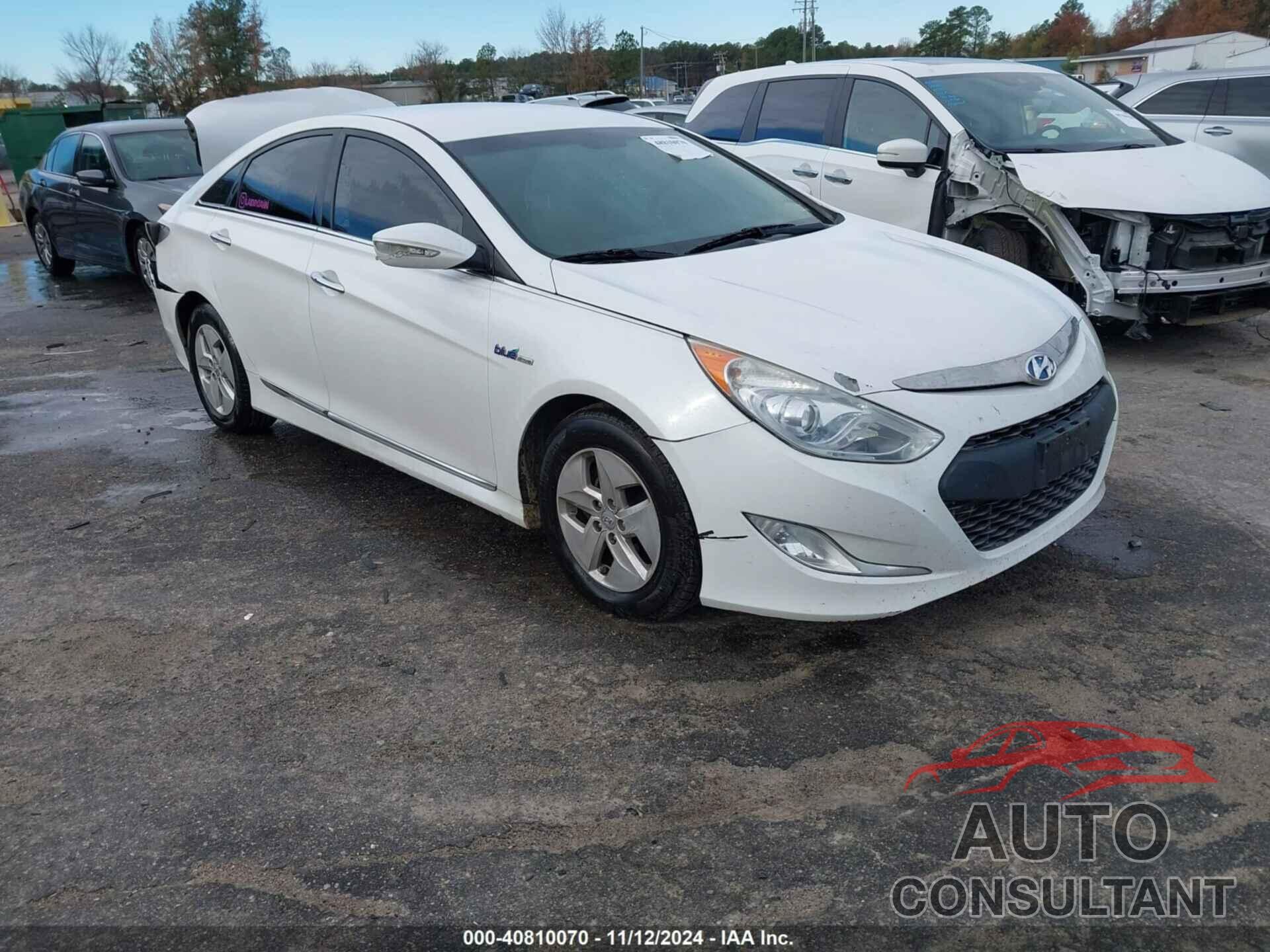 HYUNDAI SONATA HYBRID 2011 - KMHEC4A48BA018017