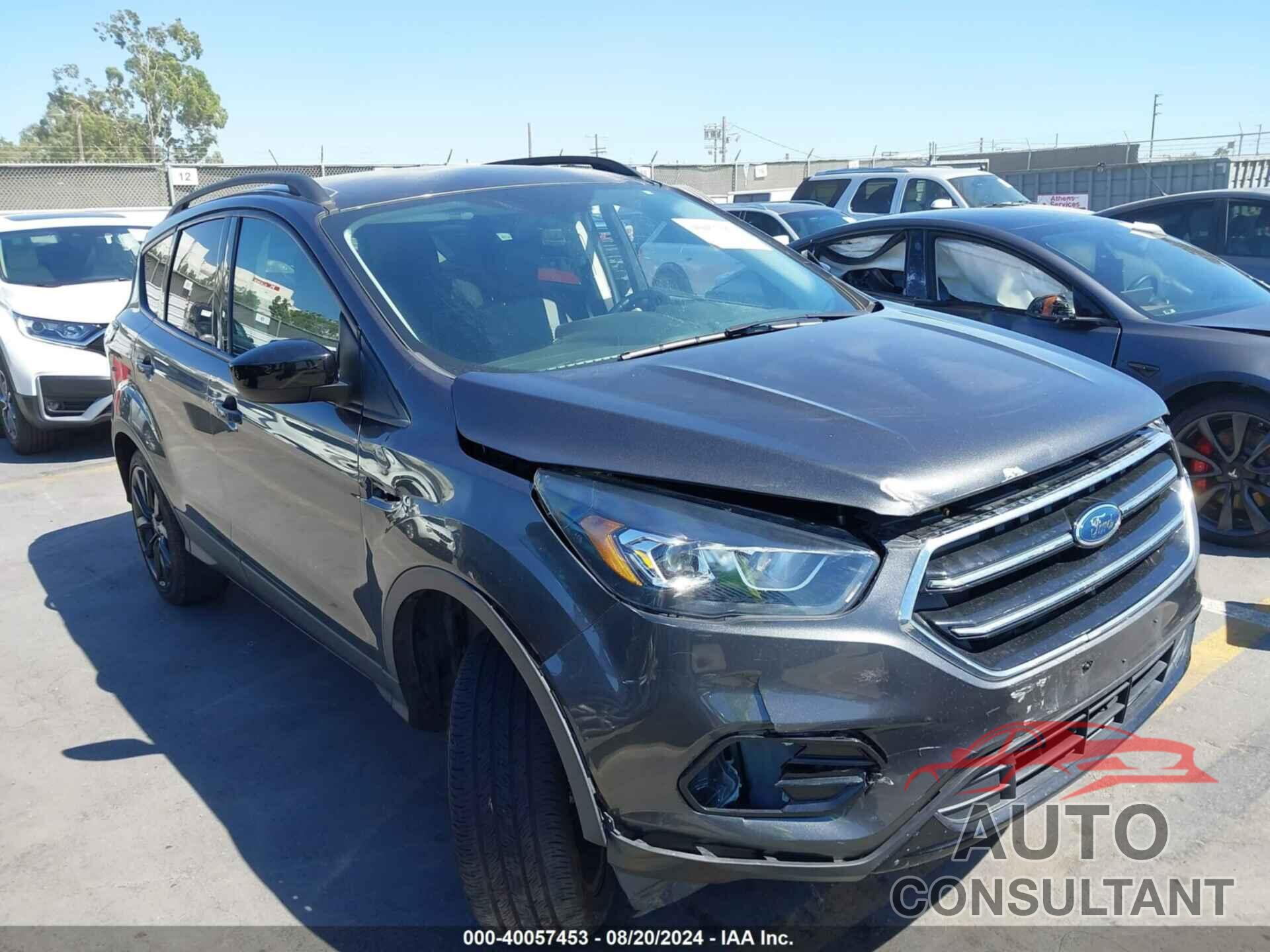 FORD ESCAPE 2018 - 1FMCU0GDXJUC70790