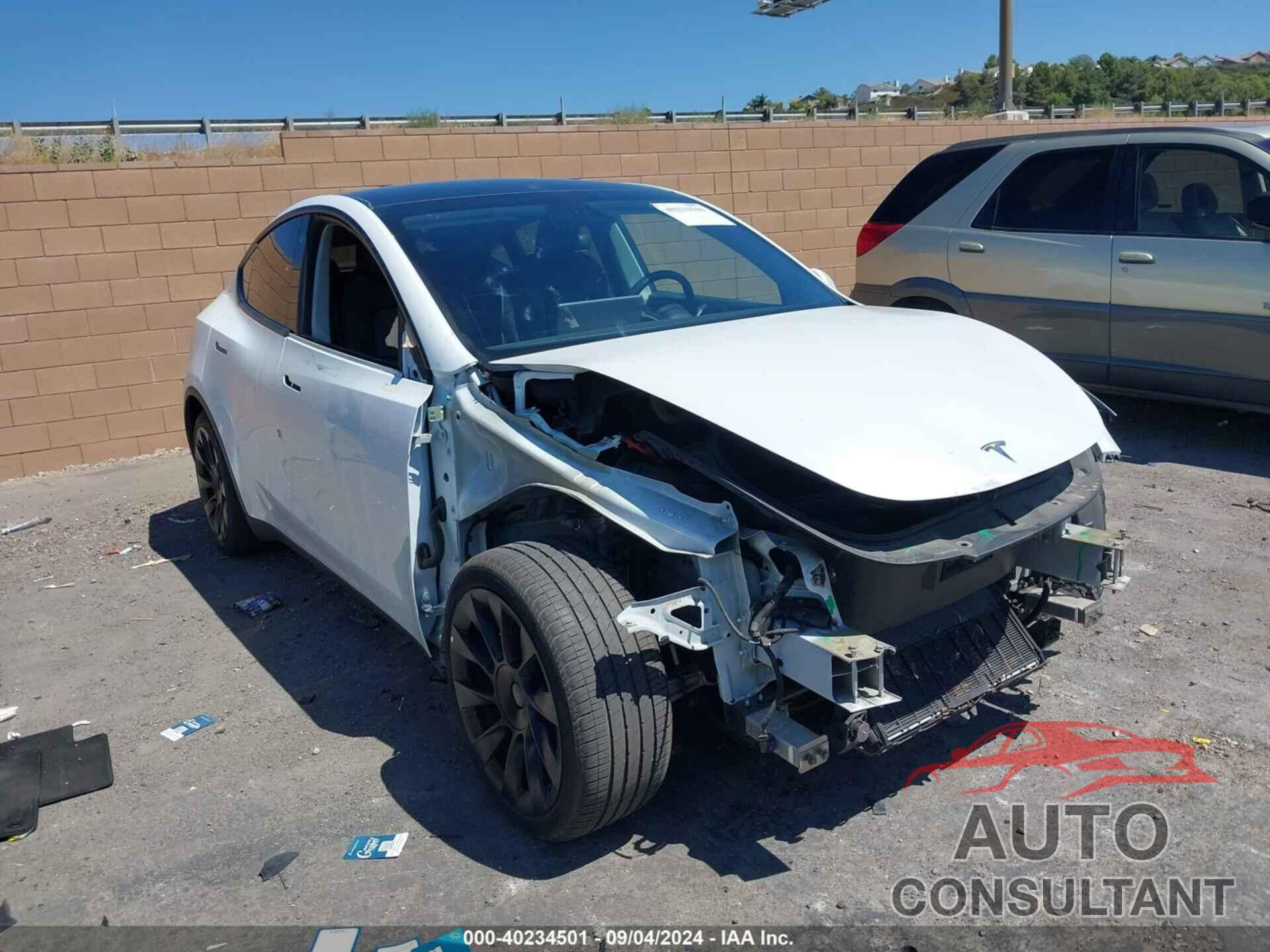 TESLA MODEL Y 2021 - 5YJYGDEE1MF097792